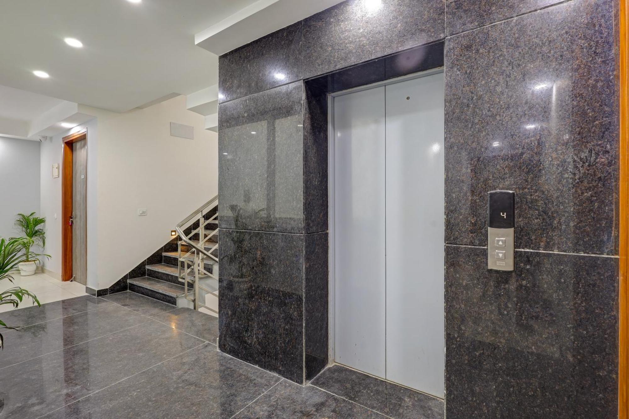 1bhk Opp Marriott - Huda Centre *