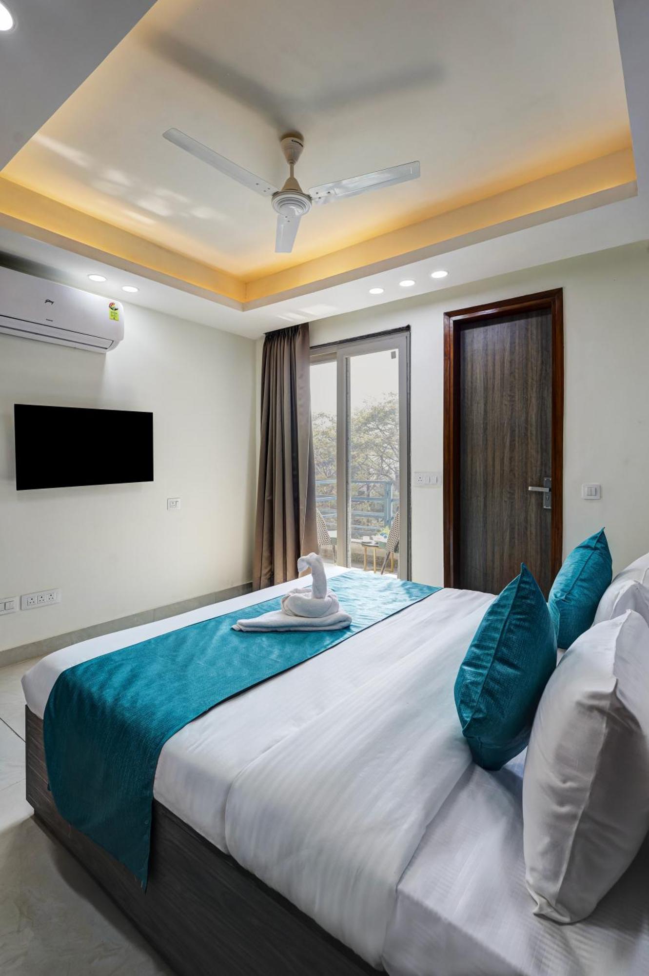 1bhk Opp Marriott - Huda Centre * Gurgaon
