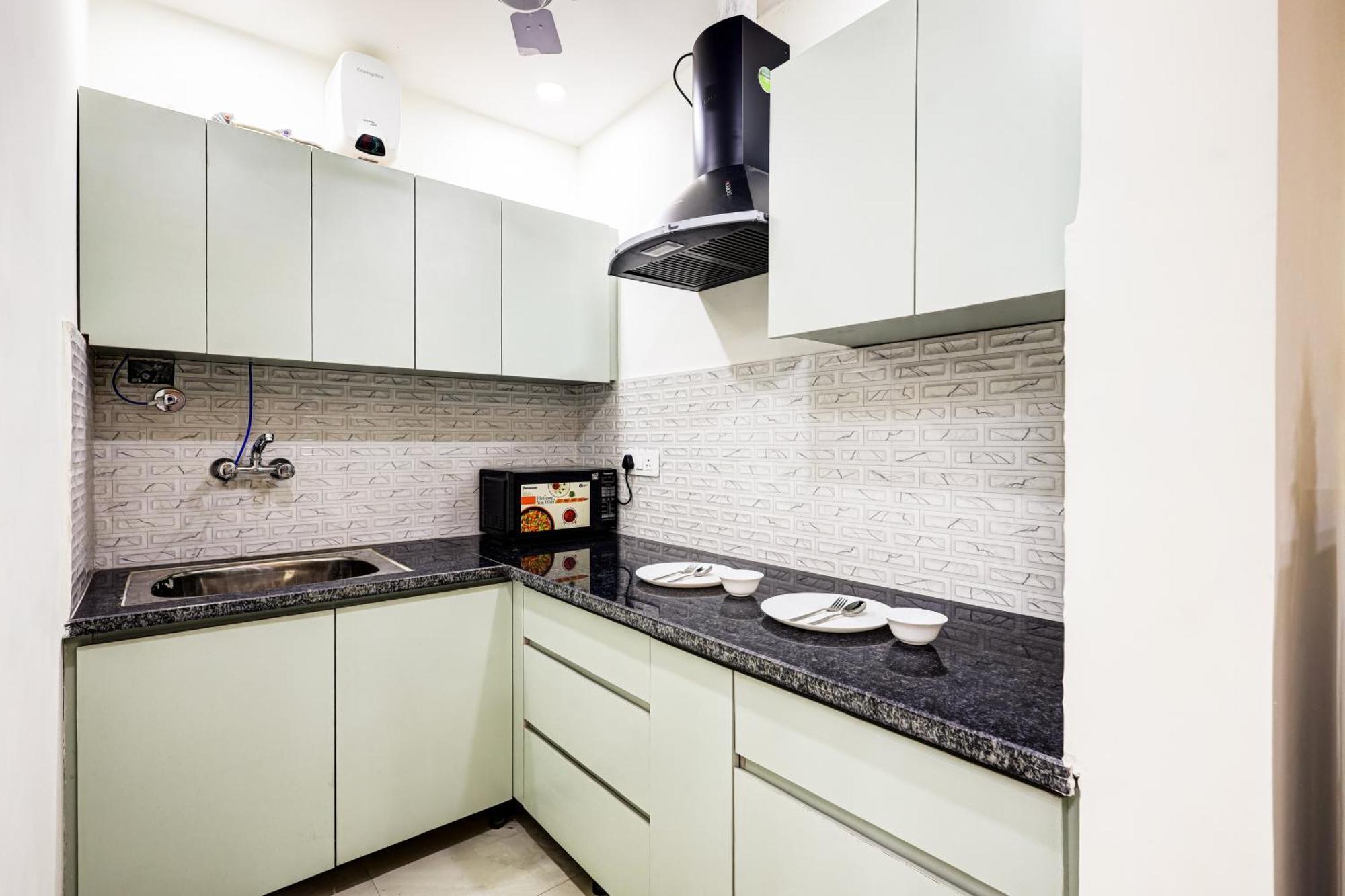 Aparthotel 1bhk Opp Marriott - Huda Centre Gurgaon