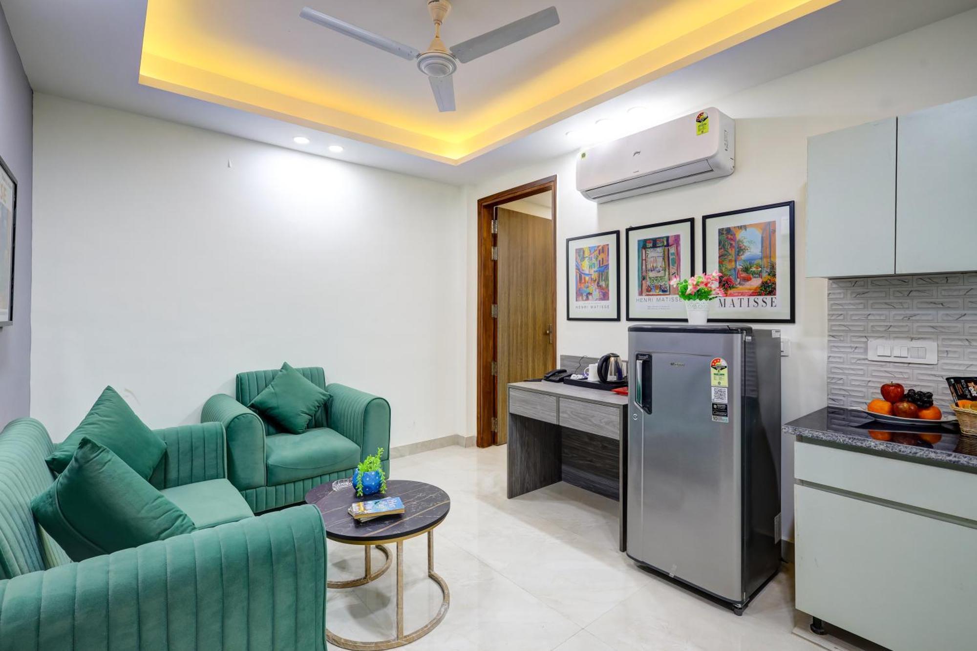1bhk Opp Marriott - Huda Centre * Gurgaon