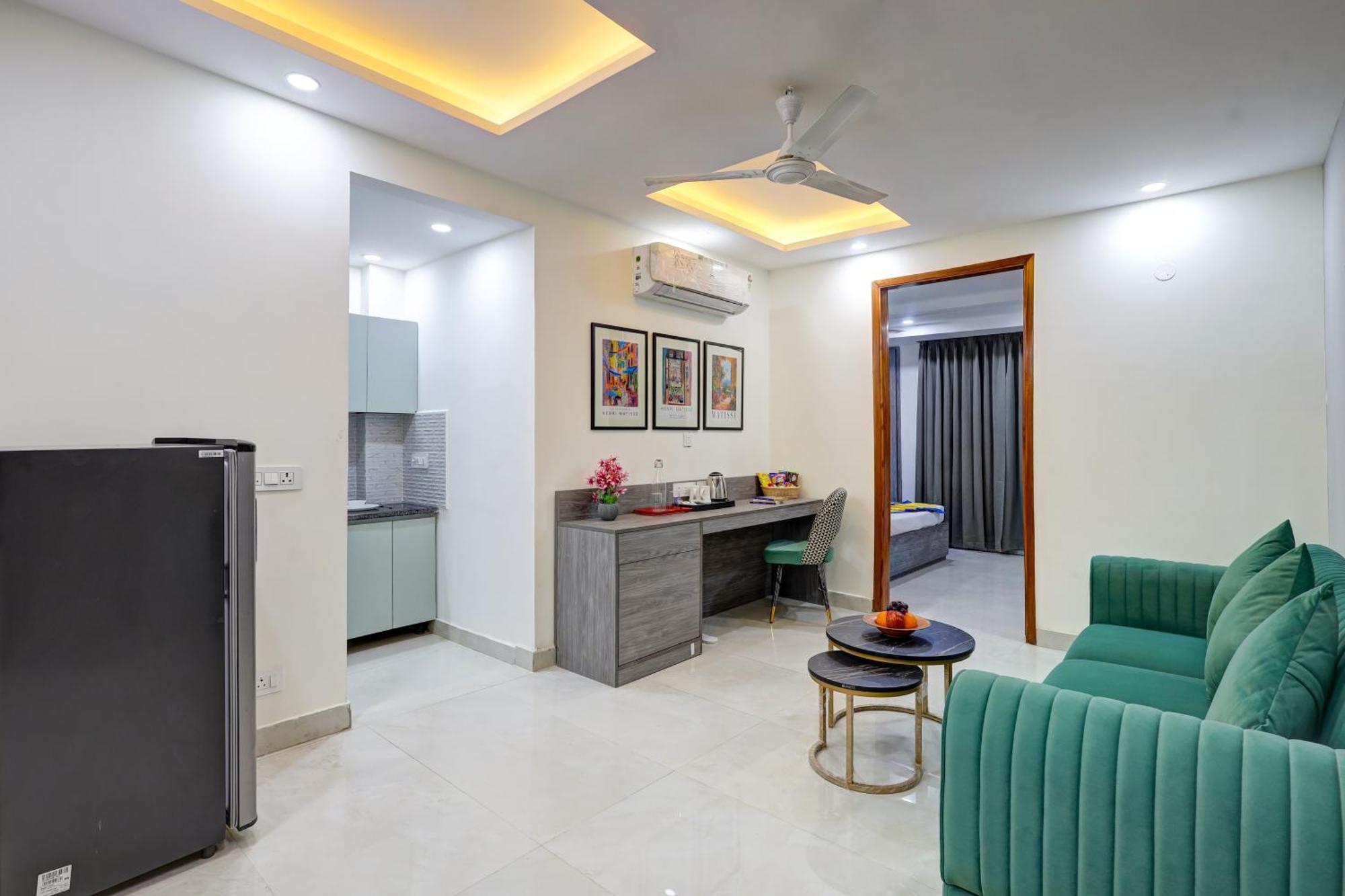 Aparthotel 1bhk Opp Marriott - Huda Centre Gurgaon