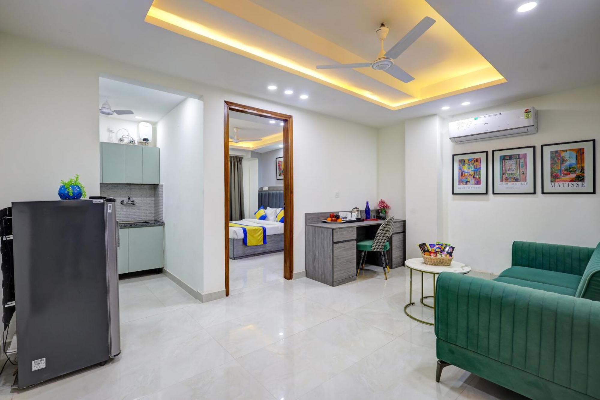 1bhk Opp Marriott - Huda Centre * Gurgaon
