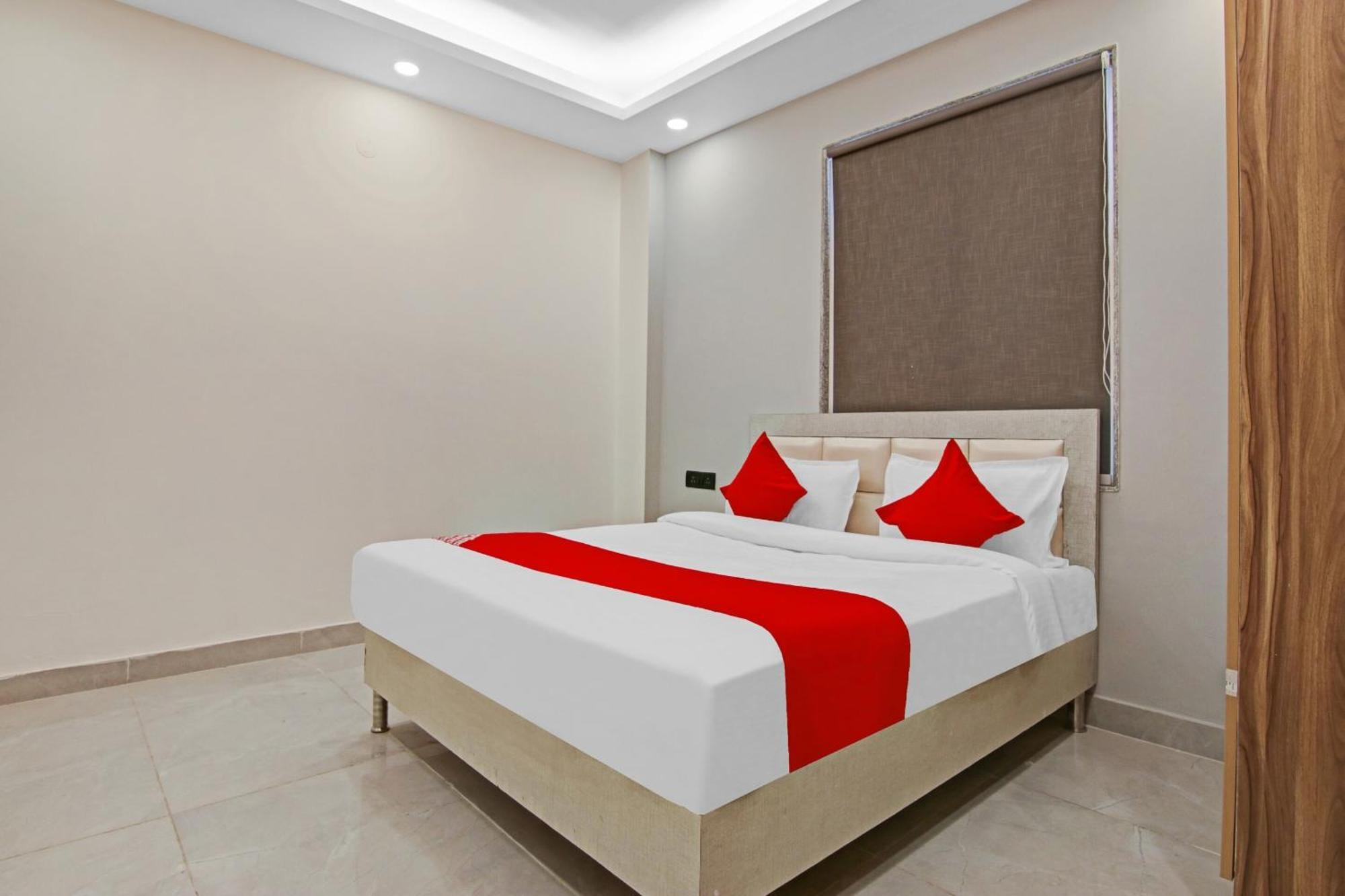 O The Royal Hotel Gurgaon