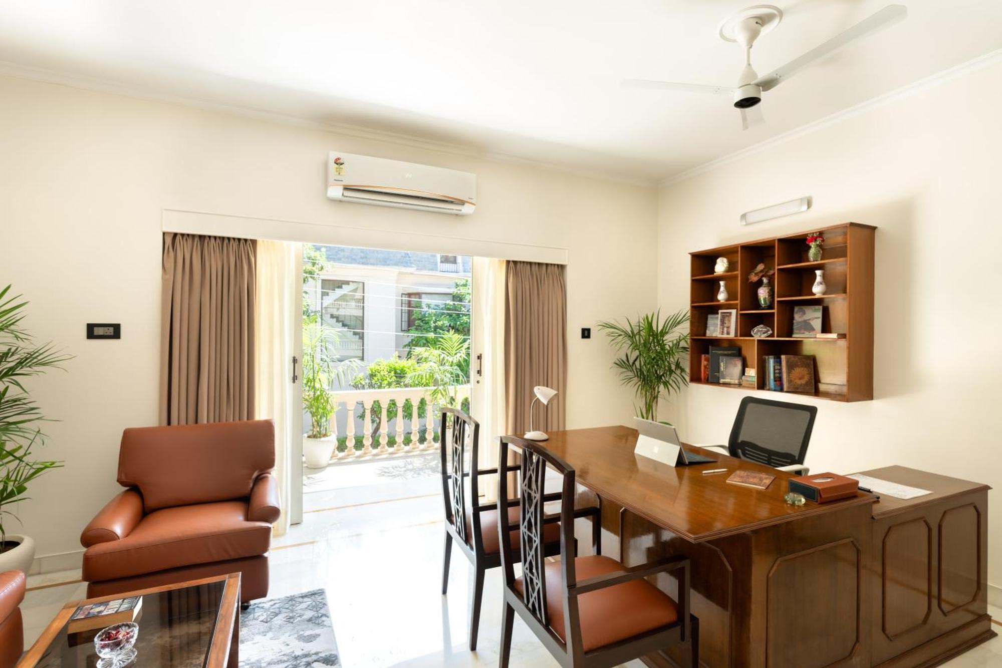 Livistay - A Luxury Gurgaon