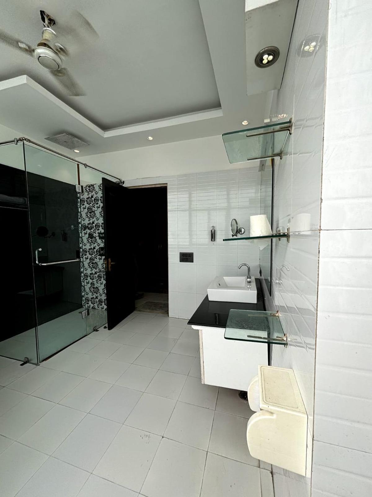 Hotel The Nest - Chill Place Gurgaon