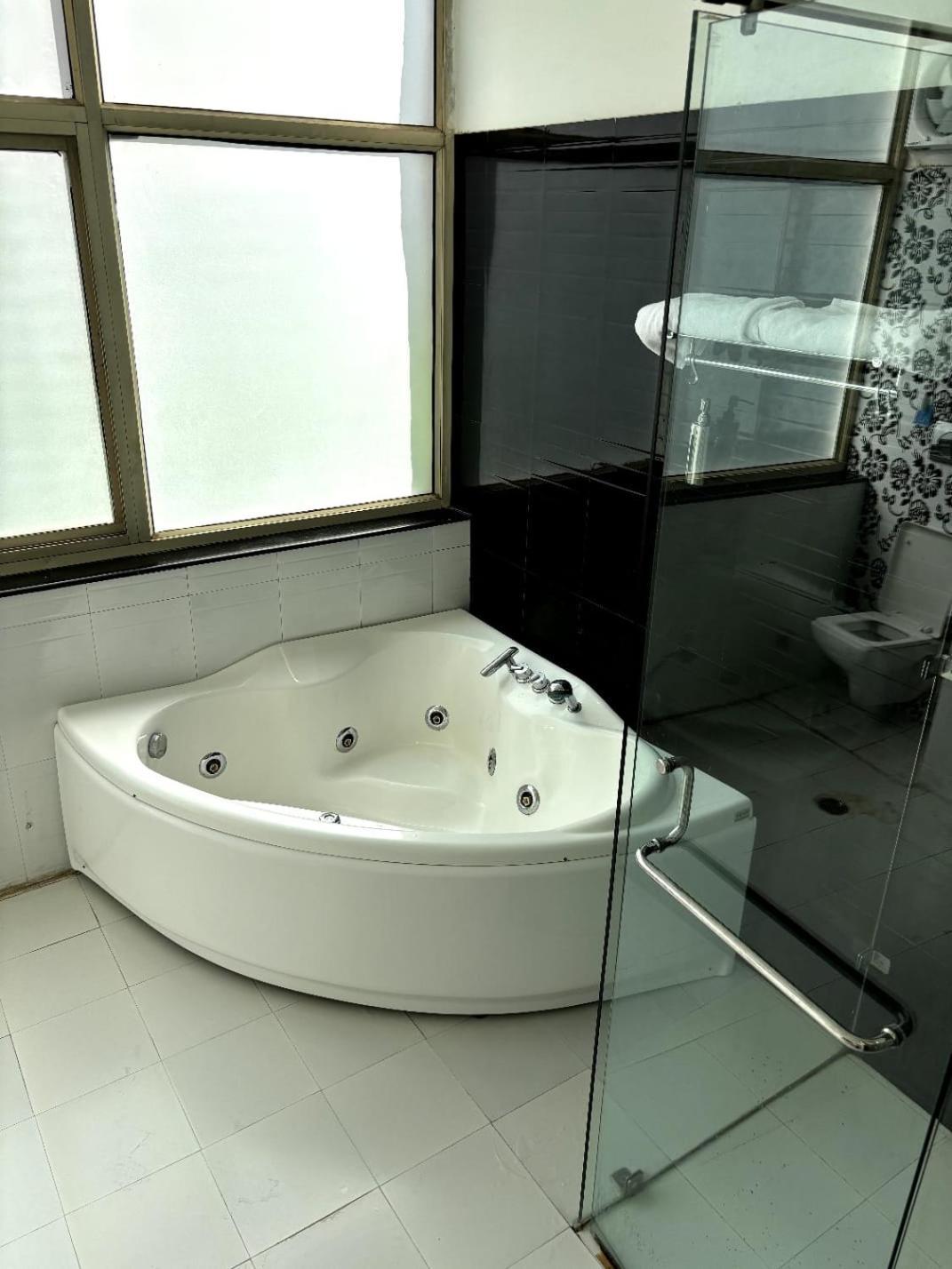 Hotel The Nest - Chill Place Gurgaon