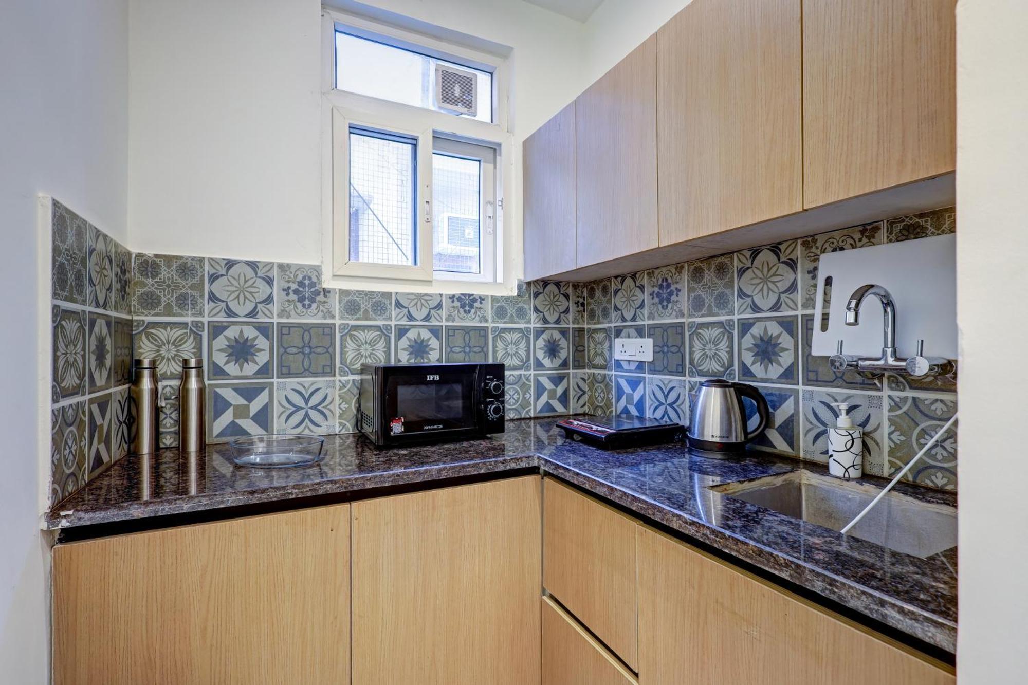 Flxho Penta - 1 Bhk Luxury Golf Course Road Apartment *