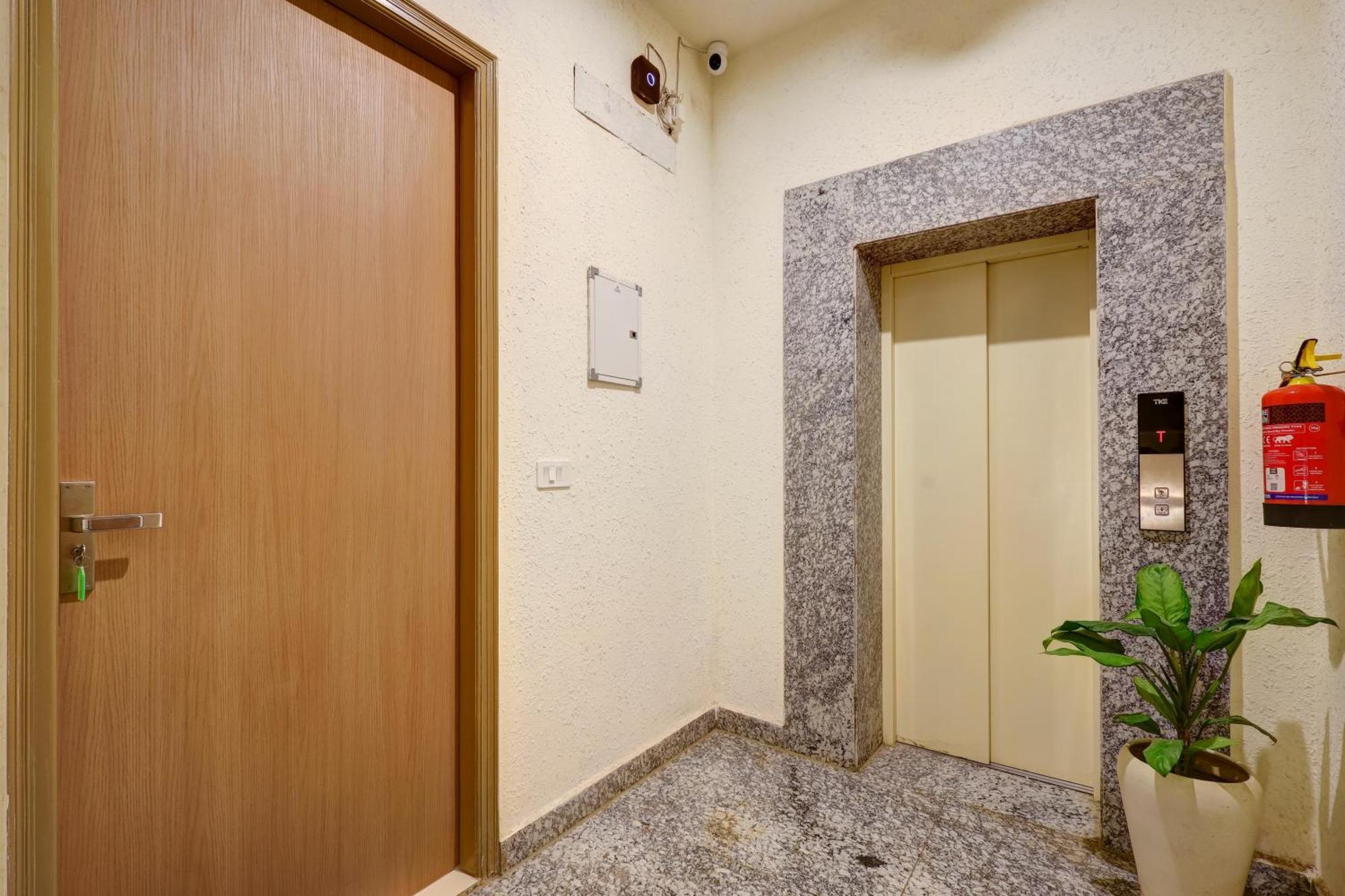 Flxho Penta - 1 Bhk Luxury Golf Course Road Apartment