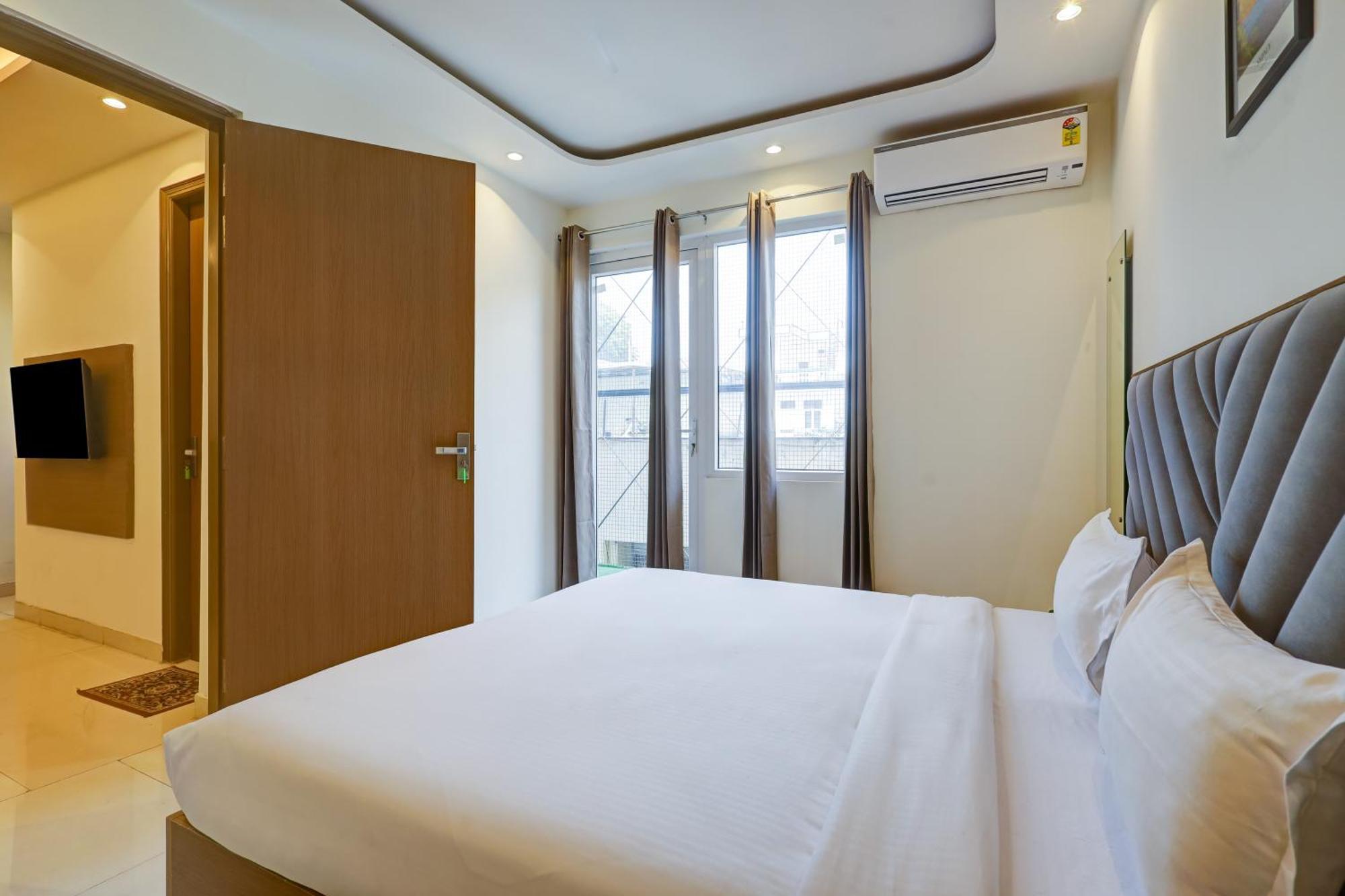 Flxho Penta - 1 Bhk Luxury Golf Course Road Apartment Gurgaon