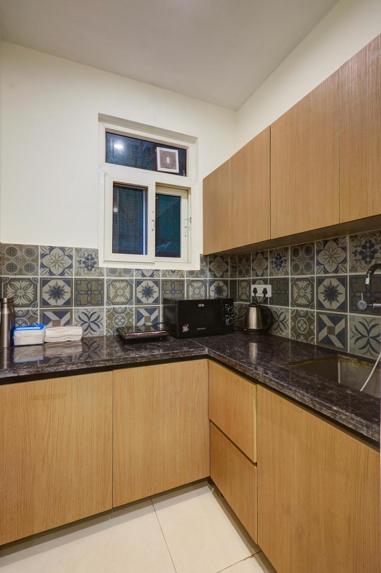 Flxho Penta - 1 Bhk Luxury Golf Course Road