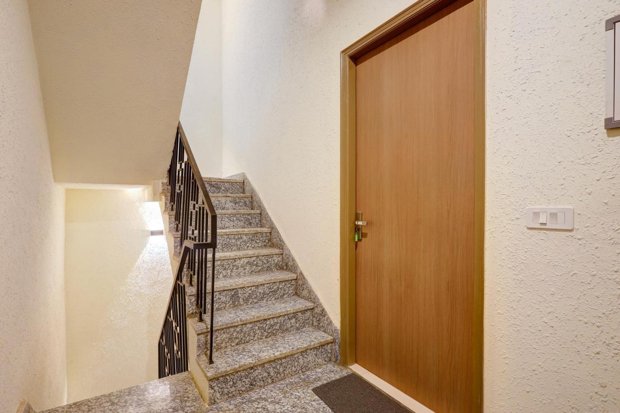 Apartment Flxho Penta - 1 Bhk Luxury Golf Course Road Gurgaon