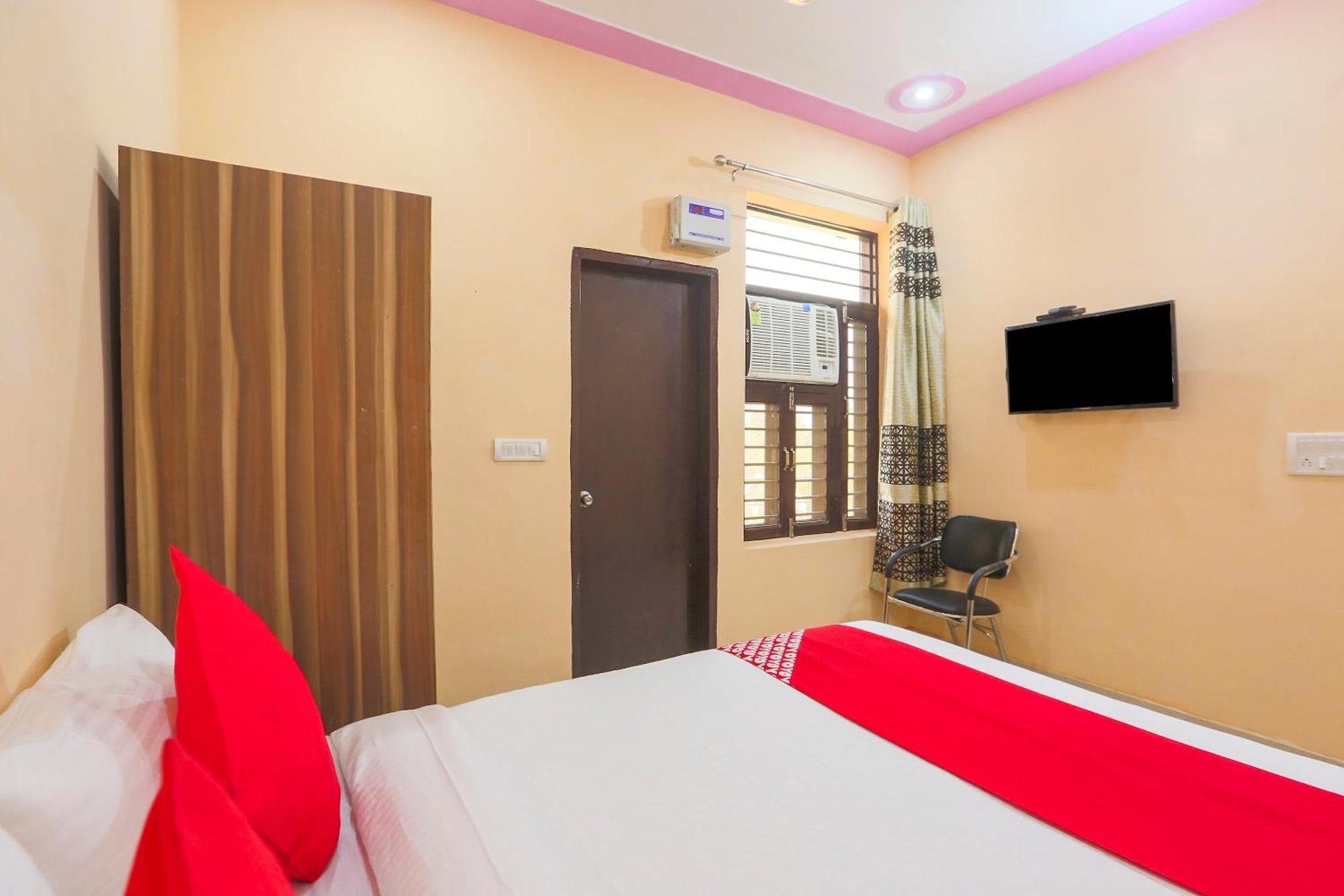 Hotel O Royal