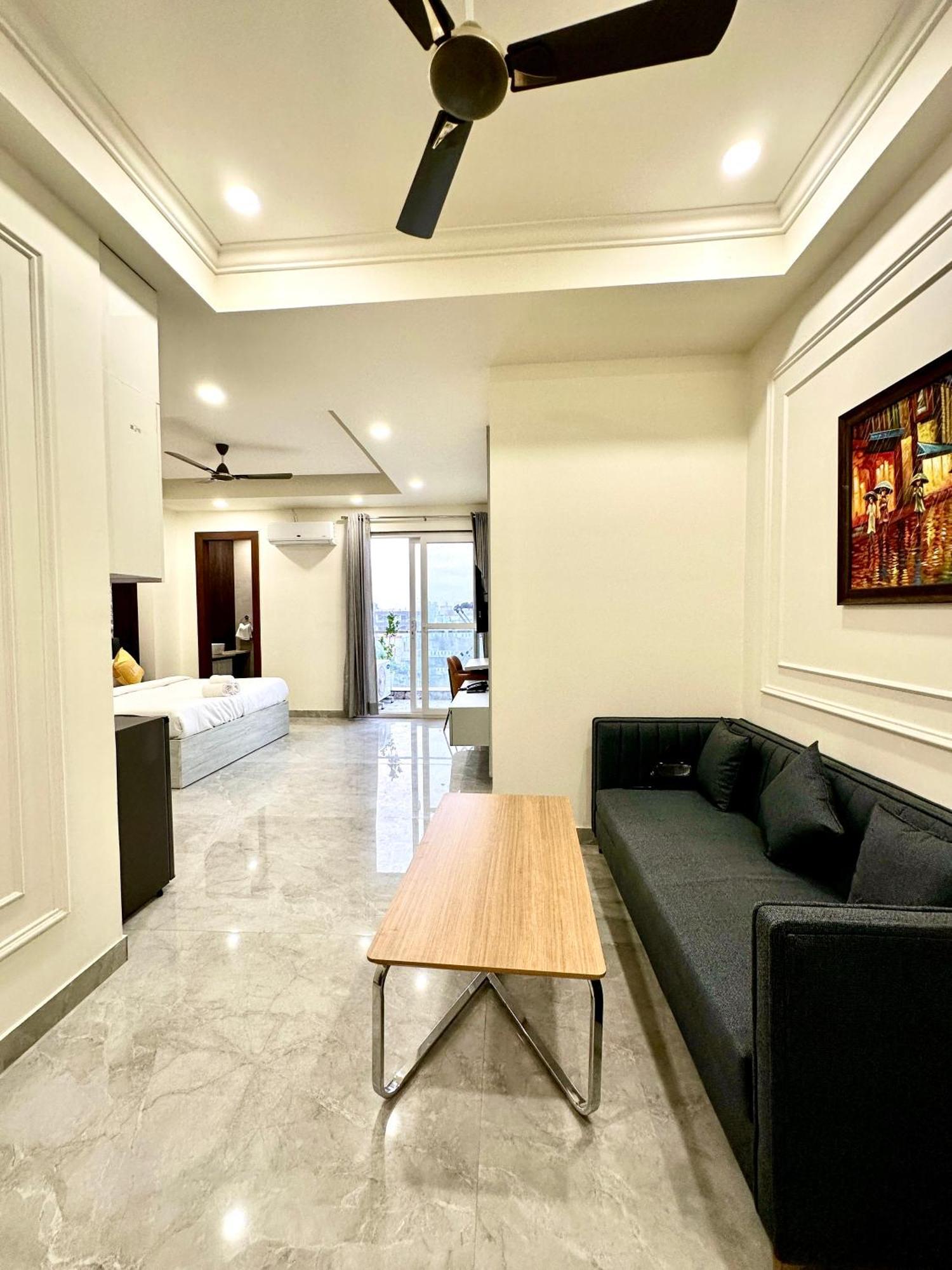Apartment Street By Lime Tree Sector 51