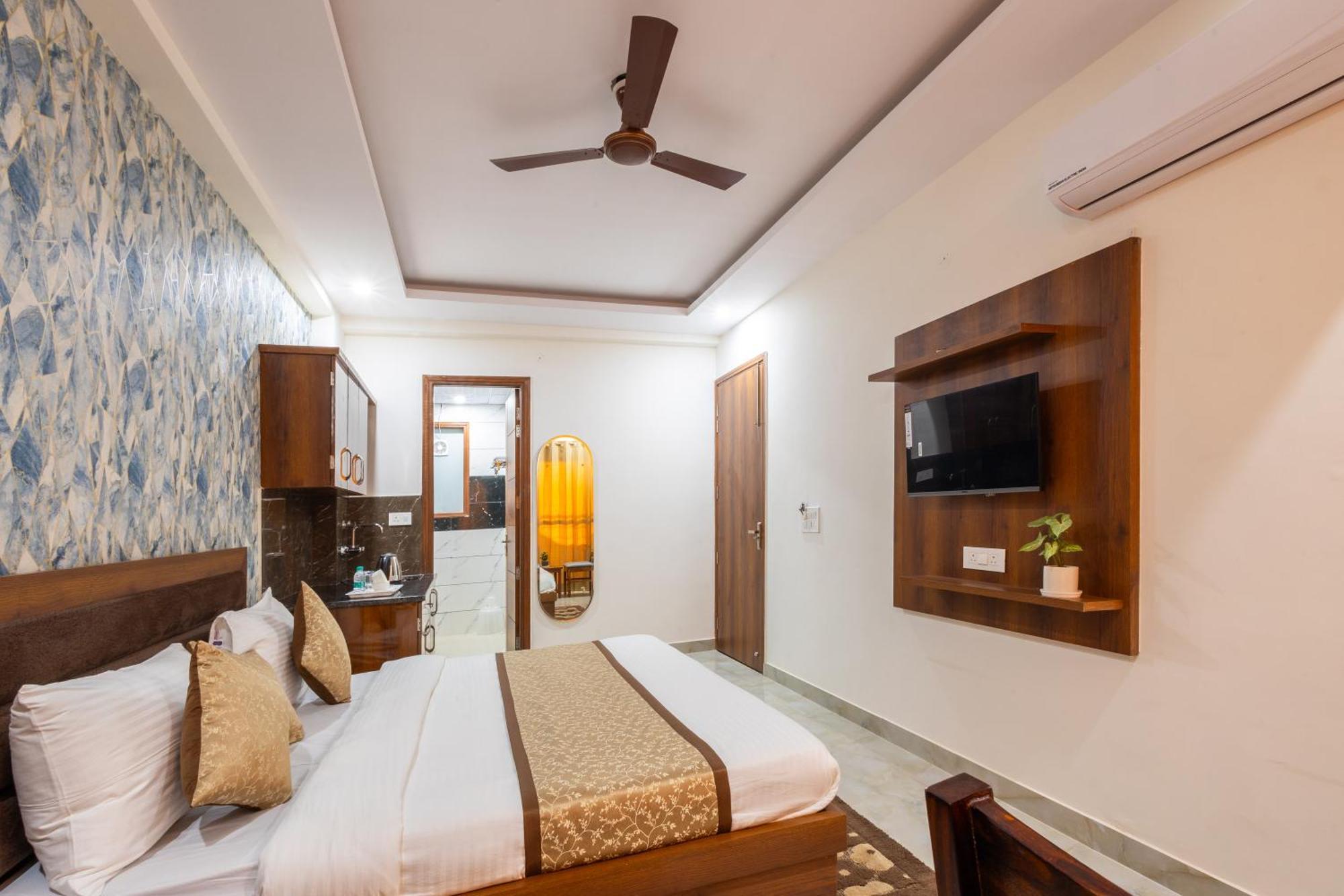 Gill Comfort - Close To Medanta, Artemis And Fortis Hospital Hotel 4*