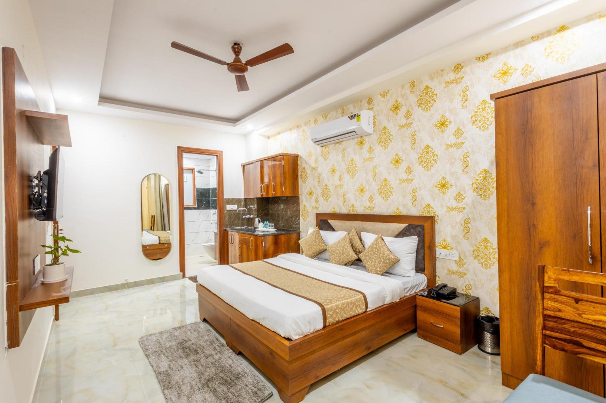 Gill Comfort - Close To Medanta, Artemis And Fortis Hospital Hotel