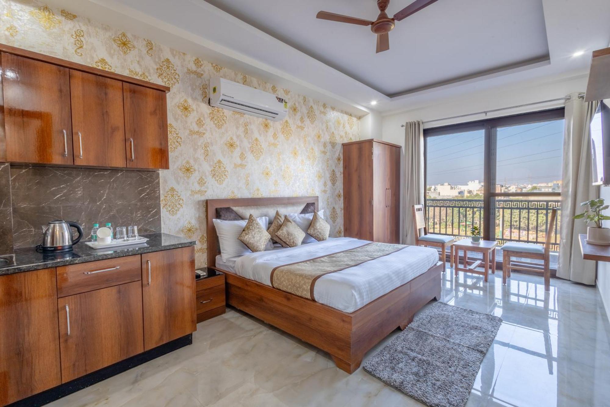 Gill Comfort - Close To Medanta, Artemis And Fortis Hospital 4*