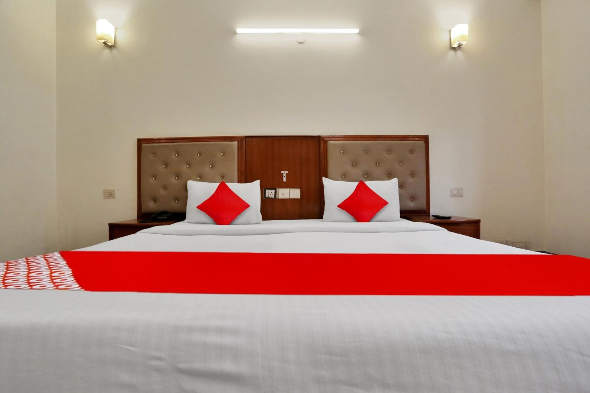 Hotel O Jmd Residency Gurgaon