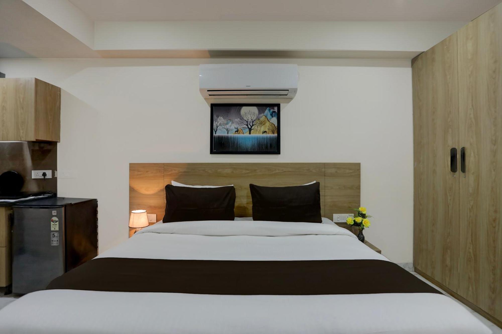 Hotel O La Cozy Residency Gurgaon