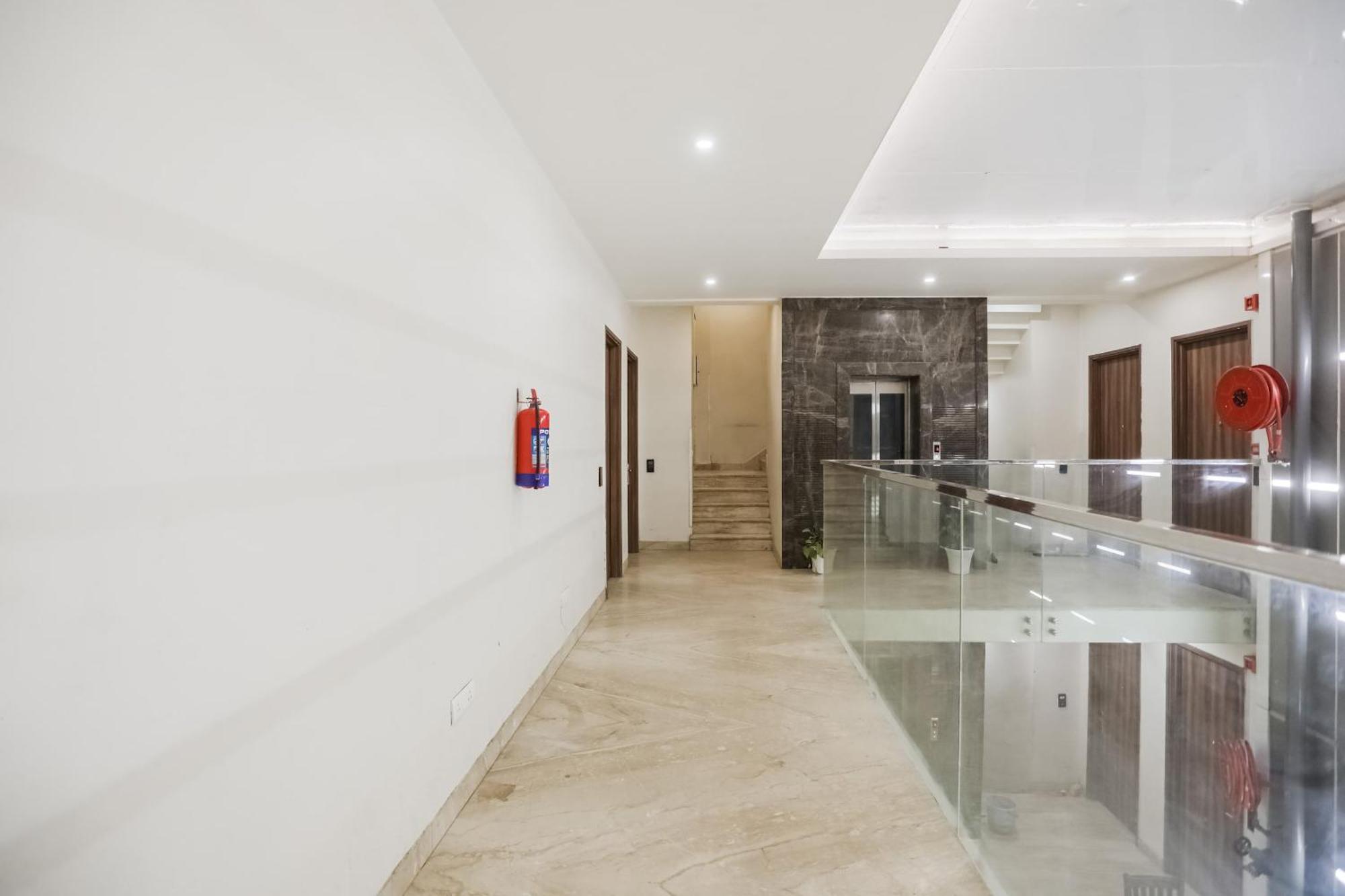 Townhouse The Amv Hotel