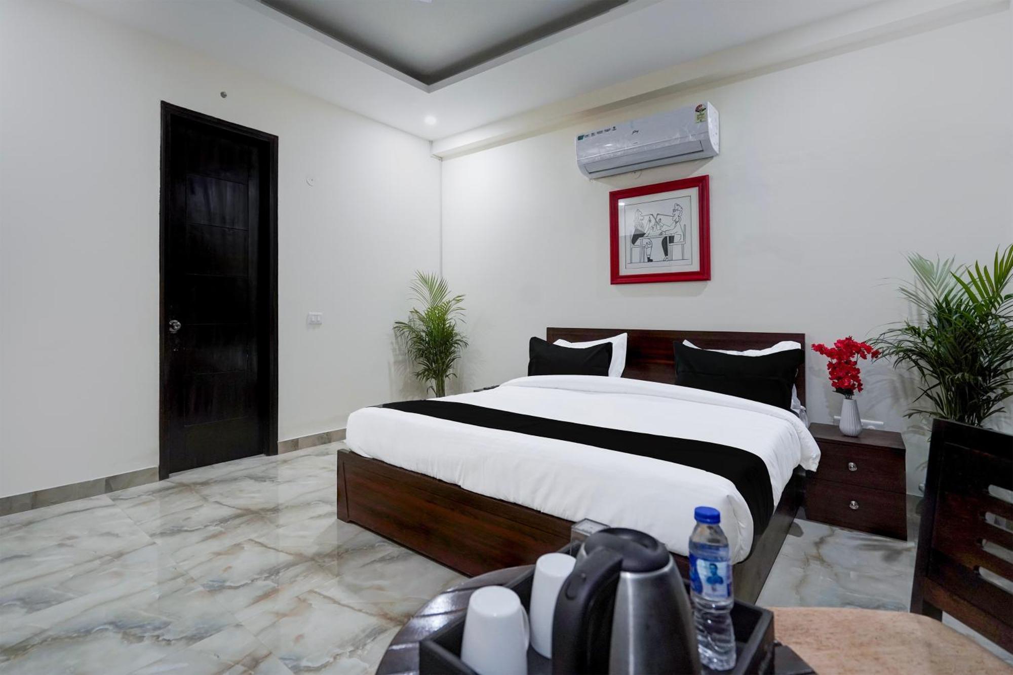 Townhouse Delight Hotel 4*