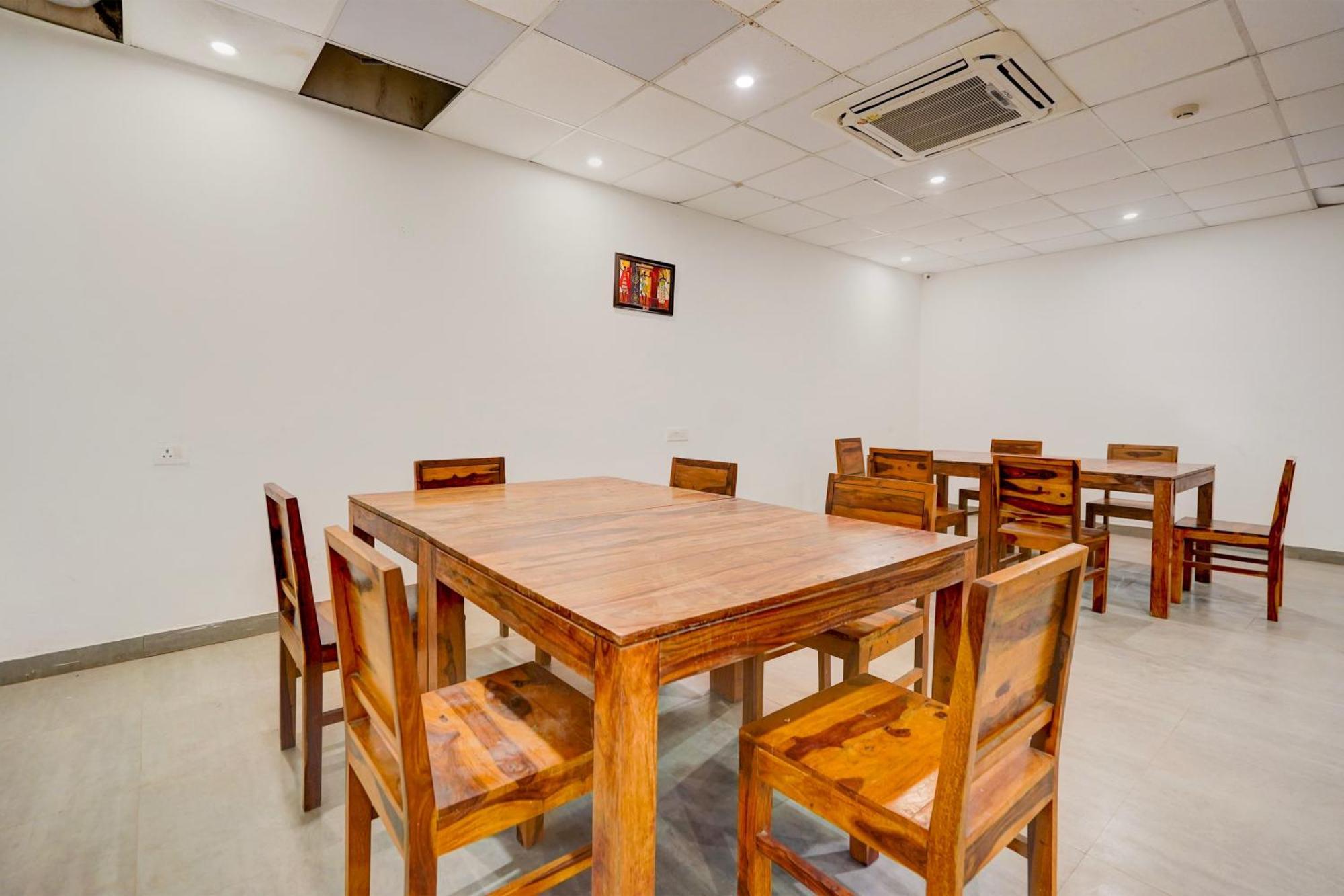 Townhouse Delight 4*
