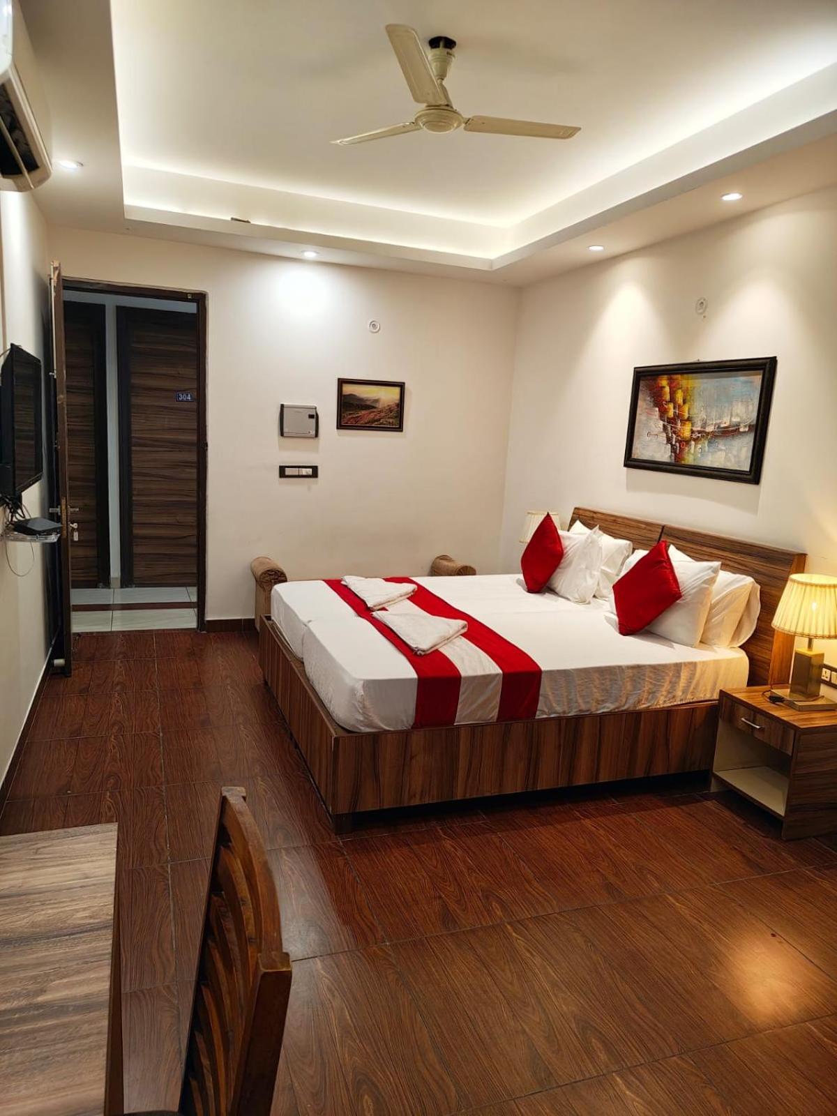 Grand Manor 3* Gurgaon