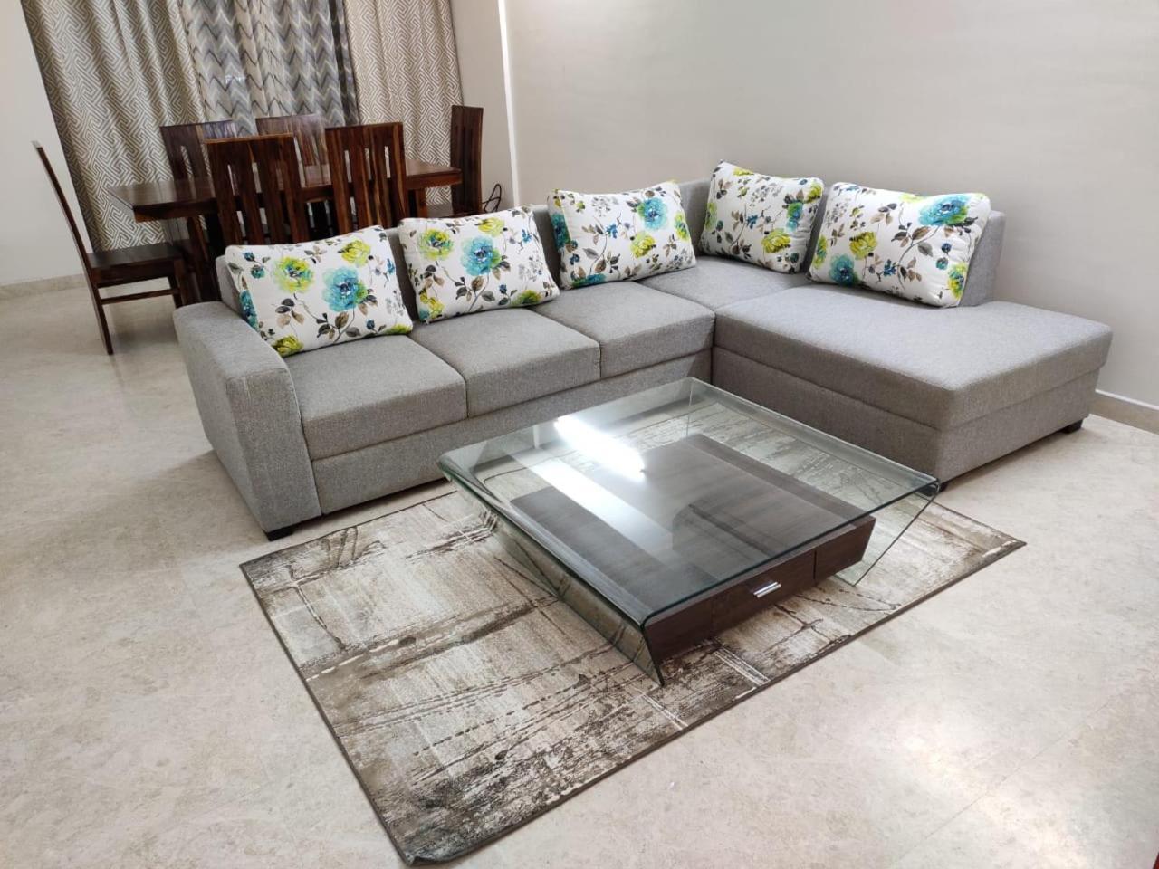 Luxury Living Expert Fully Furnished Apartment *