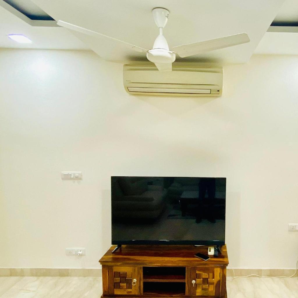 Luxury Living Expert Fully Furnished * Gurgaon