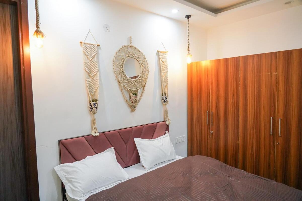 And Company Apartment *