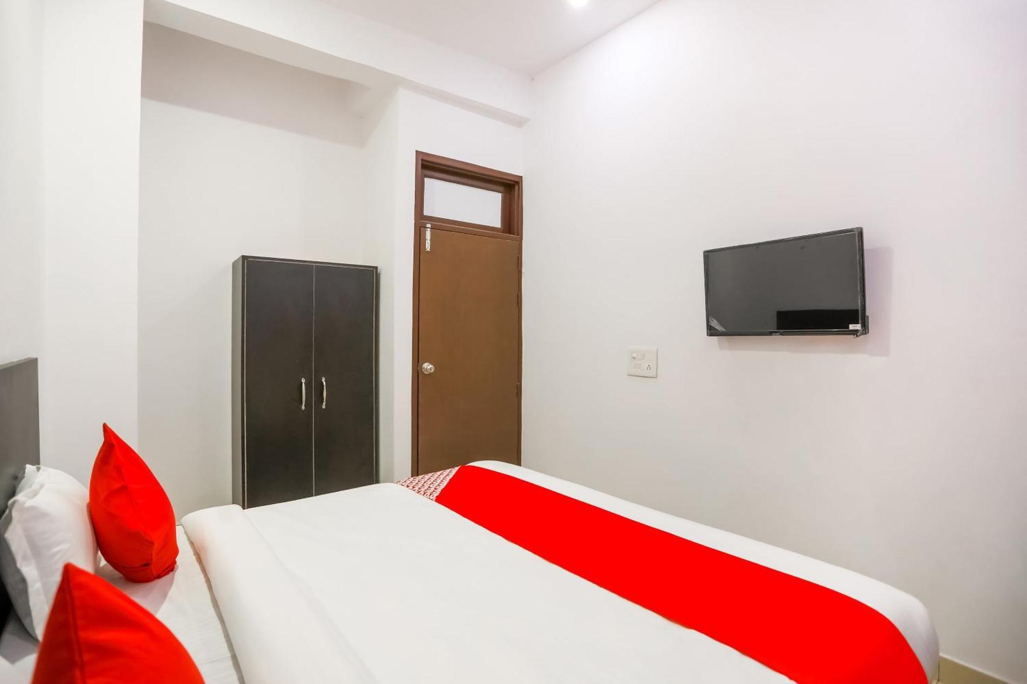 Hotel O Coco Tree Gurgaon