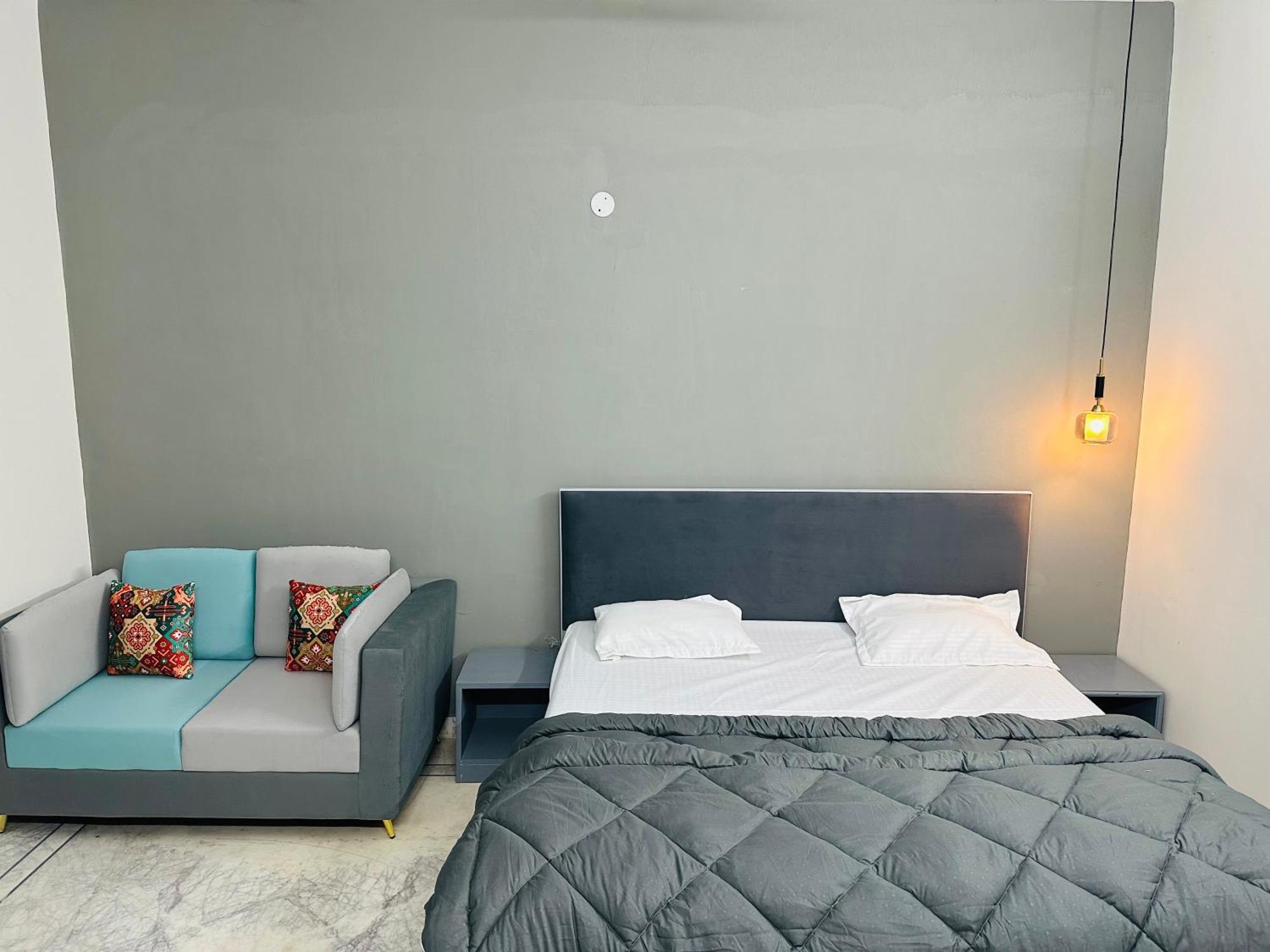 Apartment Upshelters