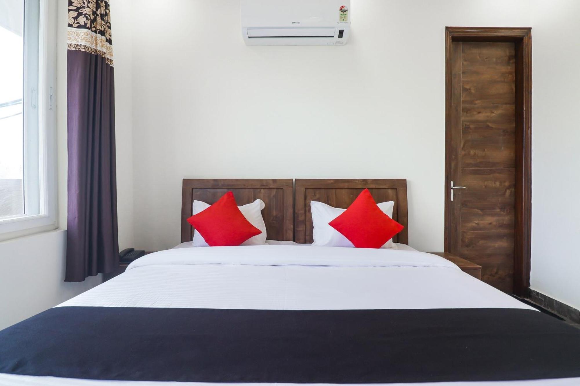 Hotel Collection O Leaf Residency 3*