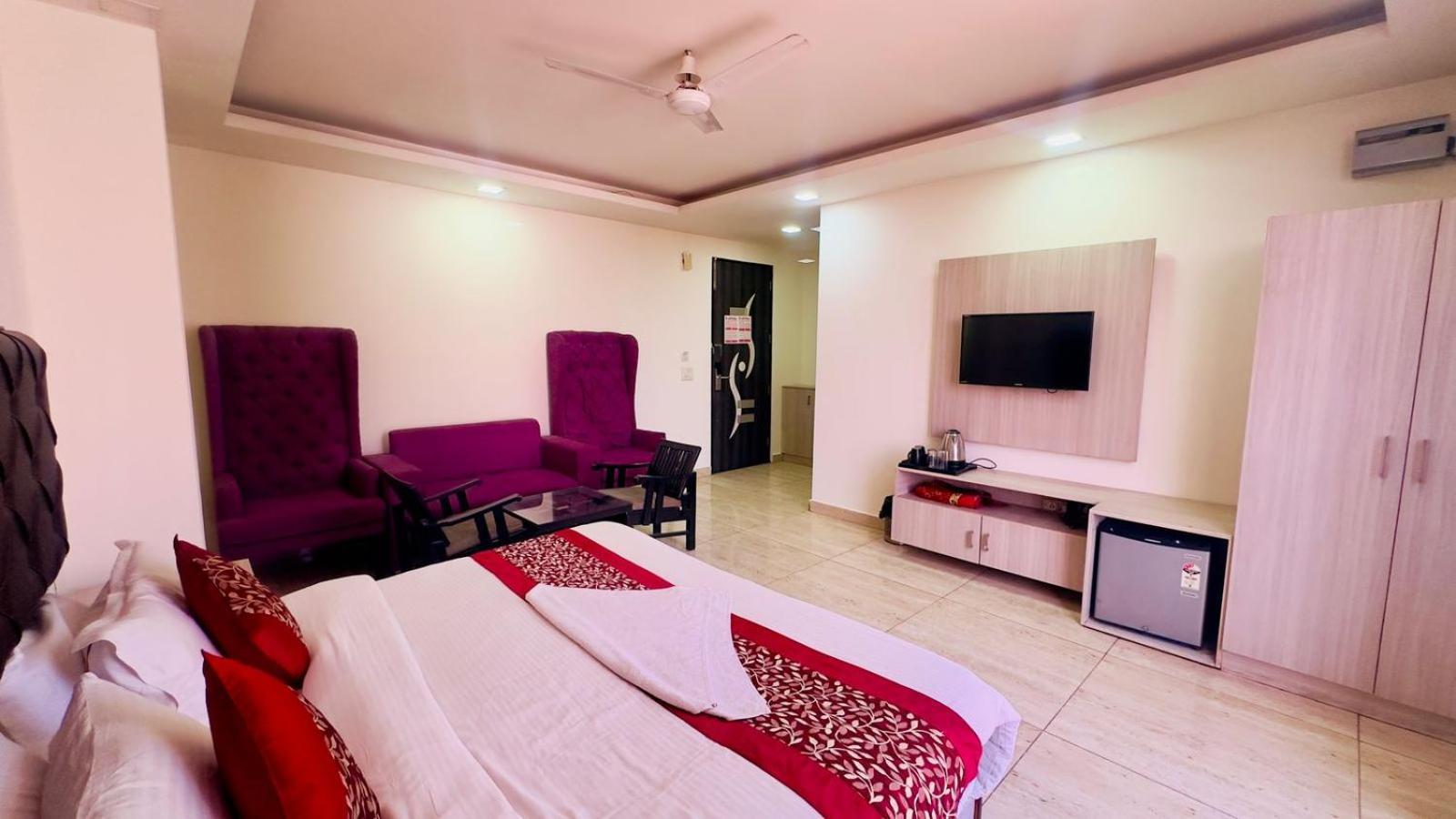 Hotel Kabul By Nexhub Palace - Medanta 3*