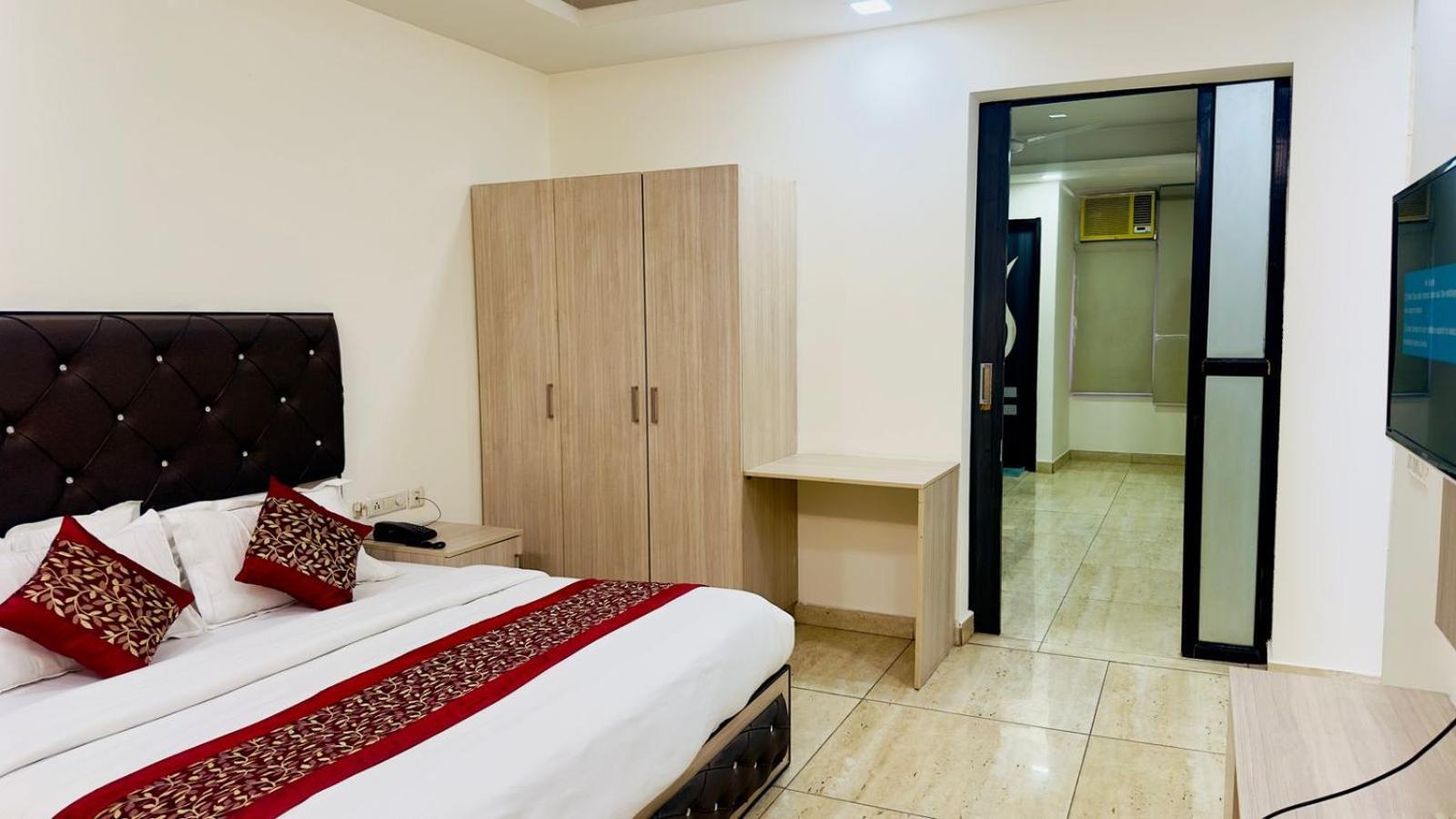 Hotel Kabul By Nexhub Palace - Medanta 3*
