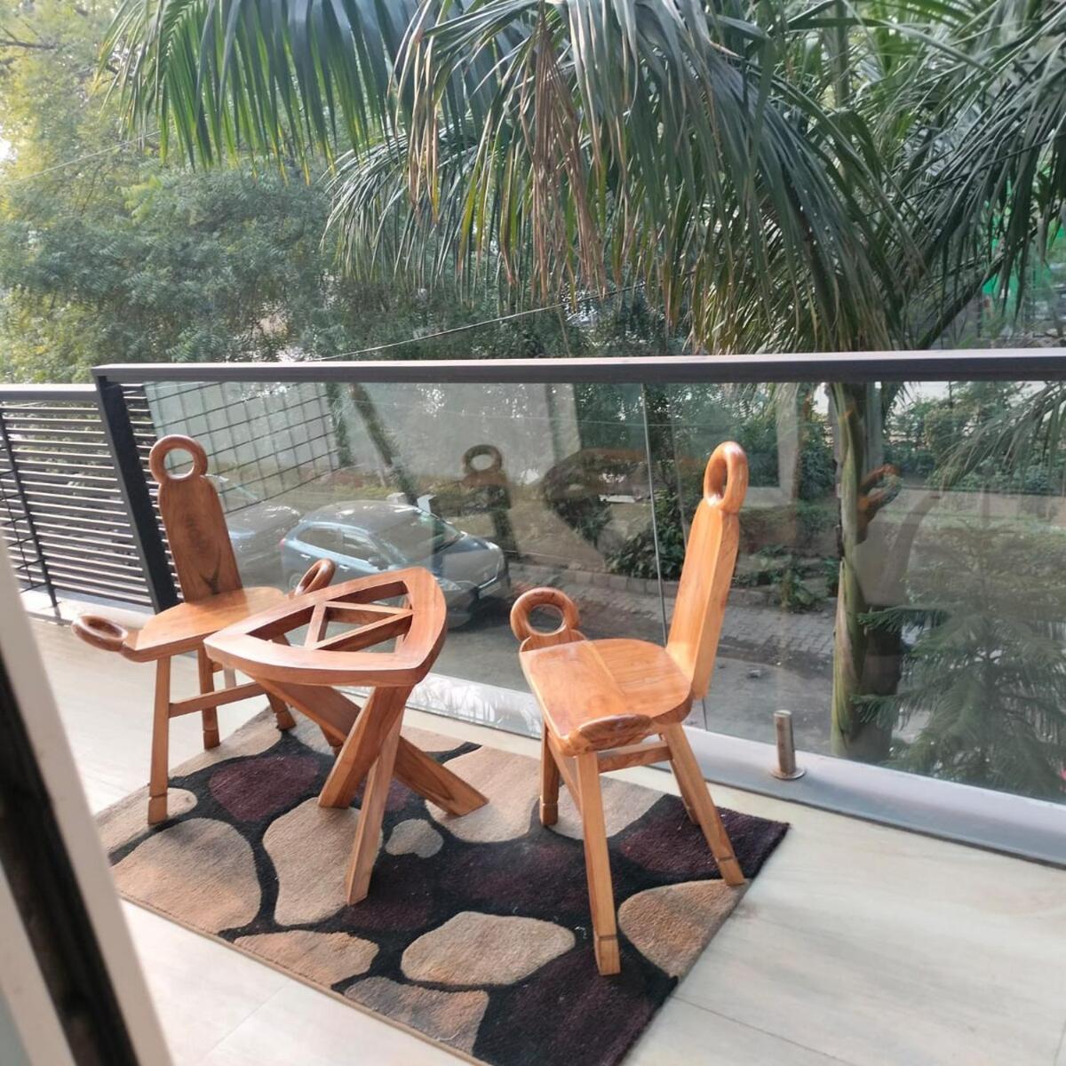 Apartment Super Luxurious With Bathtube Gurgaon