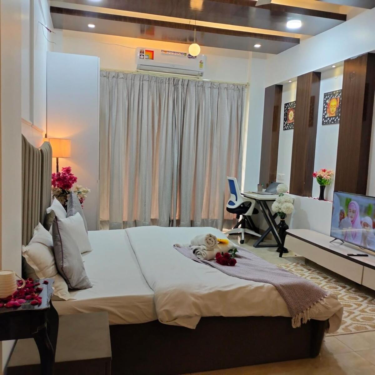 Super Luxurious With Bathtube Apartment