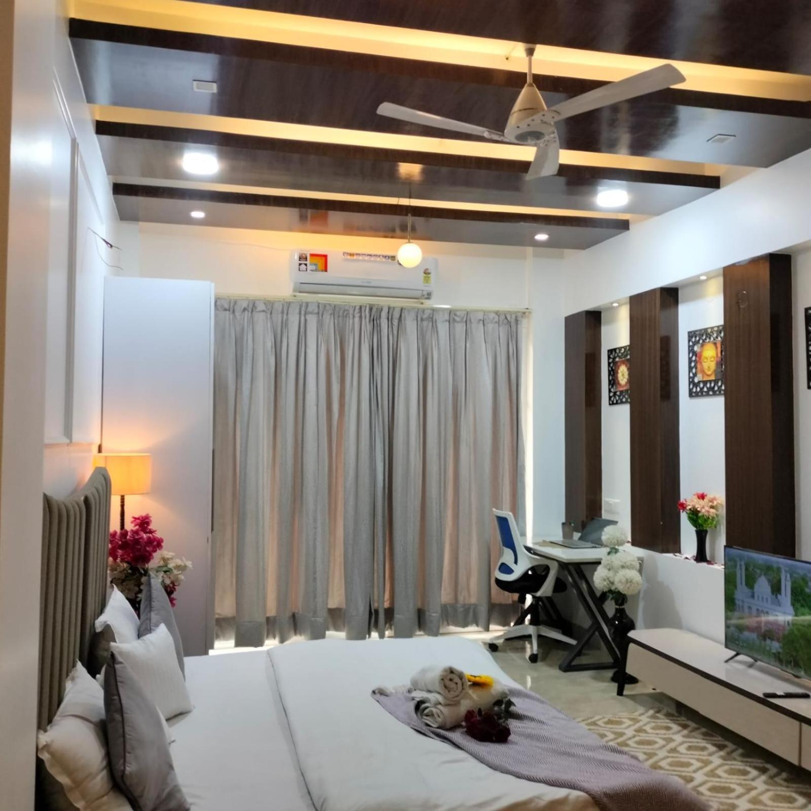 Super Luxurious With Bathtube * Gurgaon
