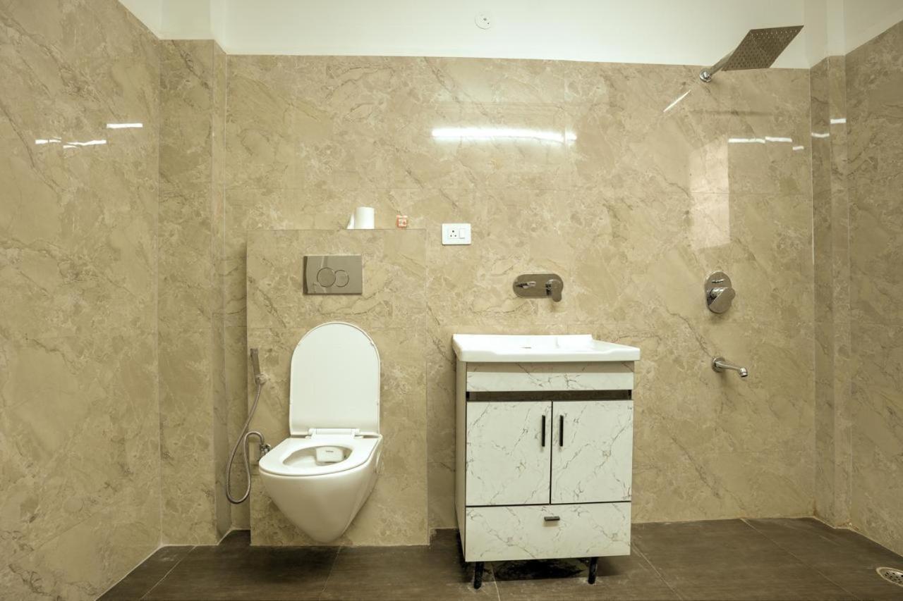 Apartment 2bhk Luxury Near Phase 1 Metro Station Gurgaon