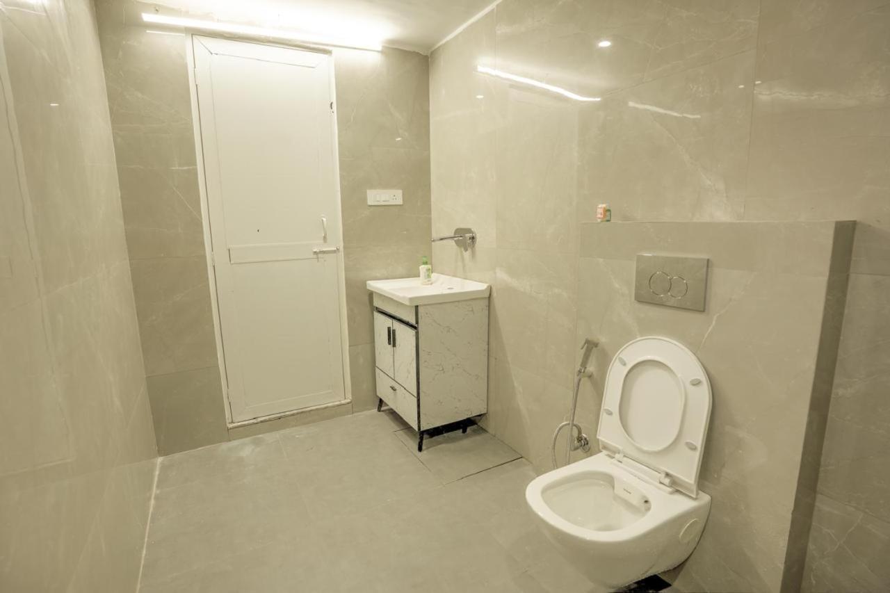 Apartment 2bhk Luxury Near Phase 1 Metro Station