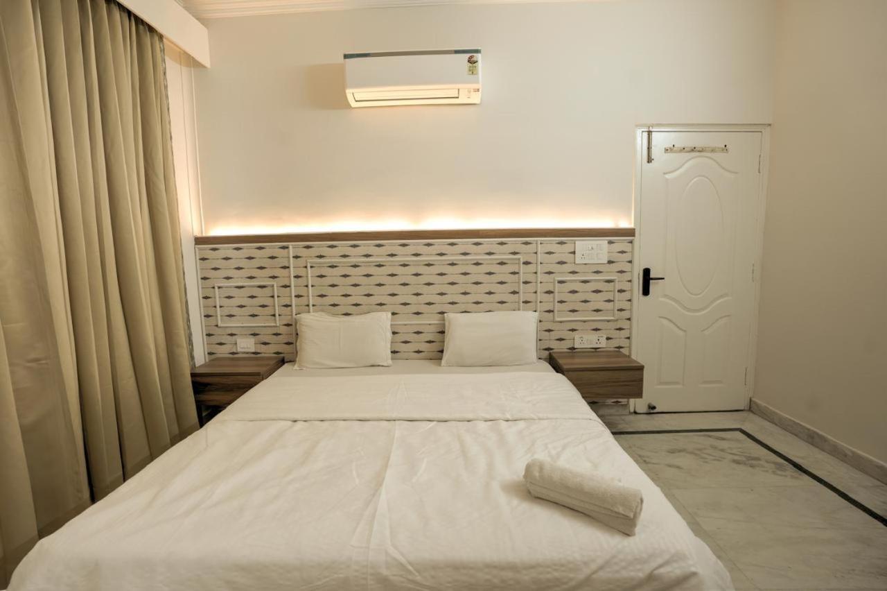 2bhk Luxury Near Phase 1 Metro Station Gurgaon