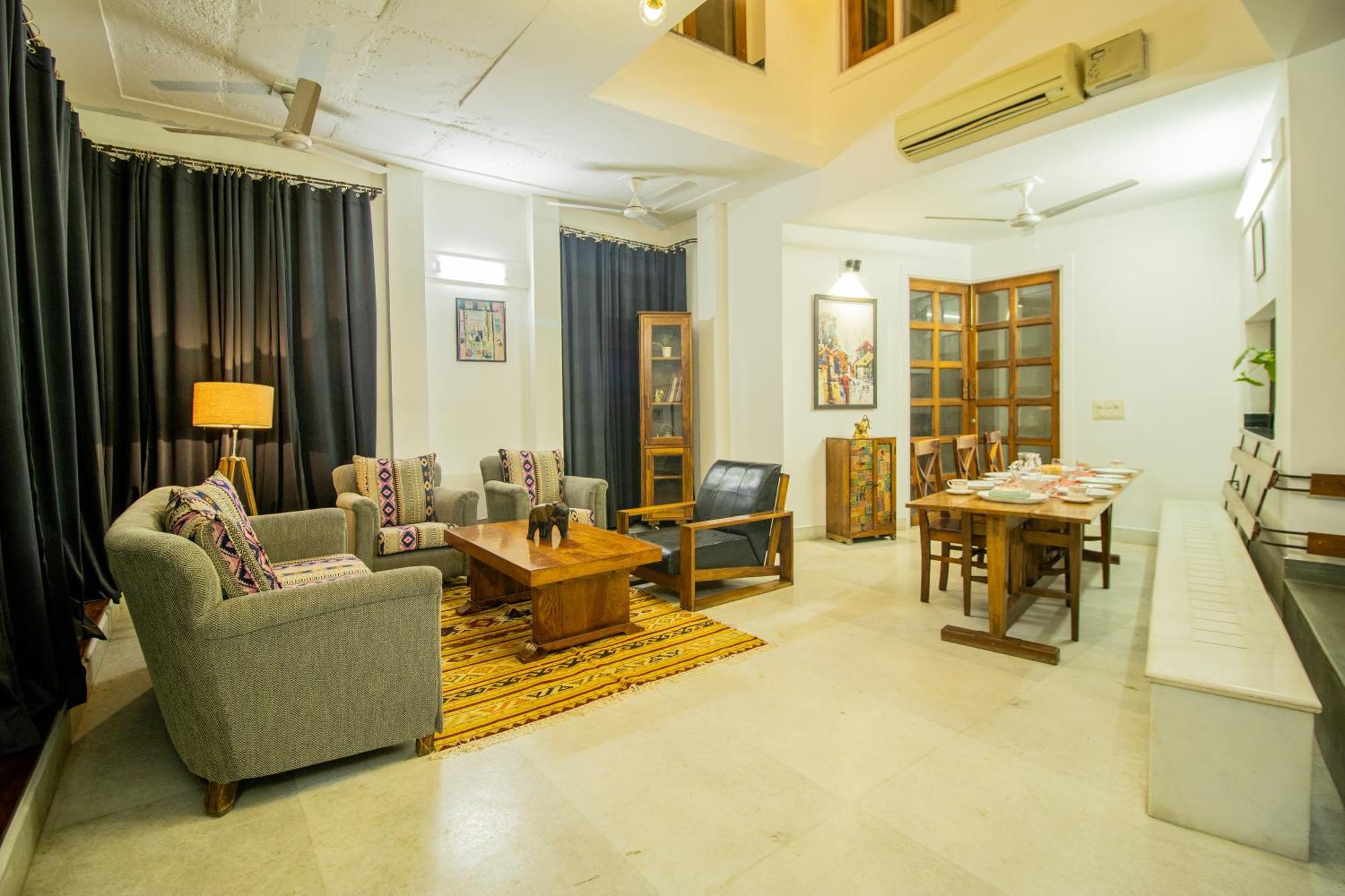 Villa Opulent Antique 6br Independent In Gurugram Gurgaon