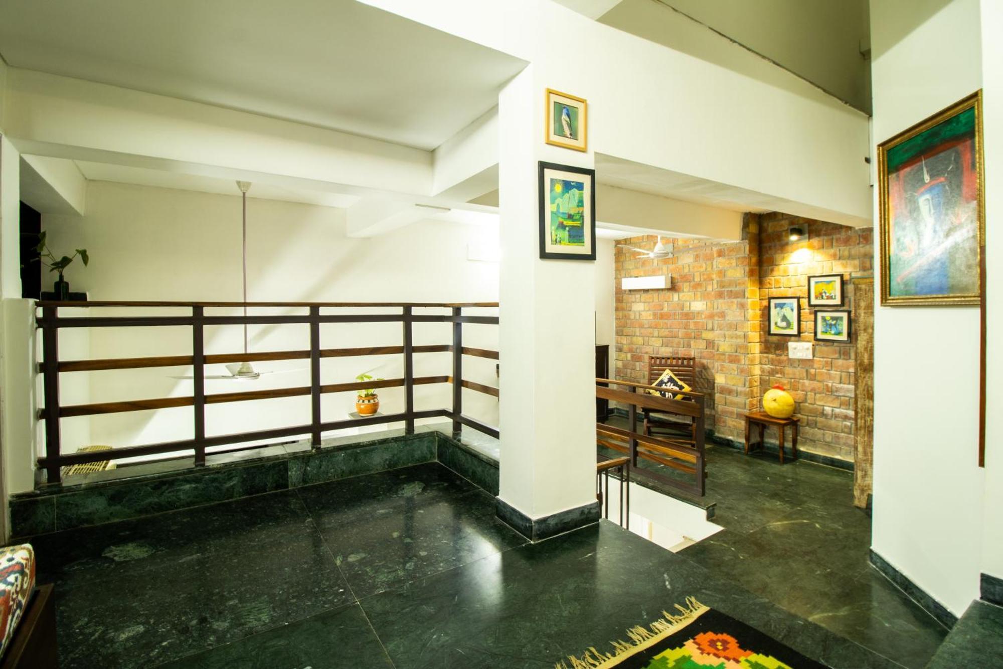 Opulent Antique 6br Independent In Gurugram Villa