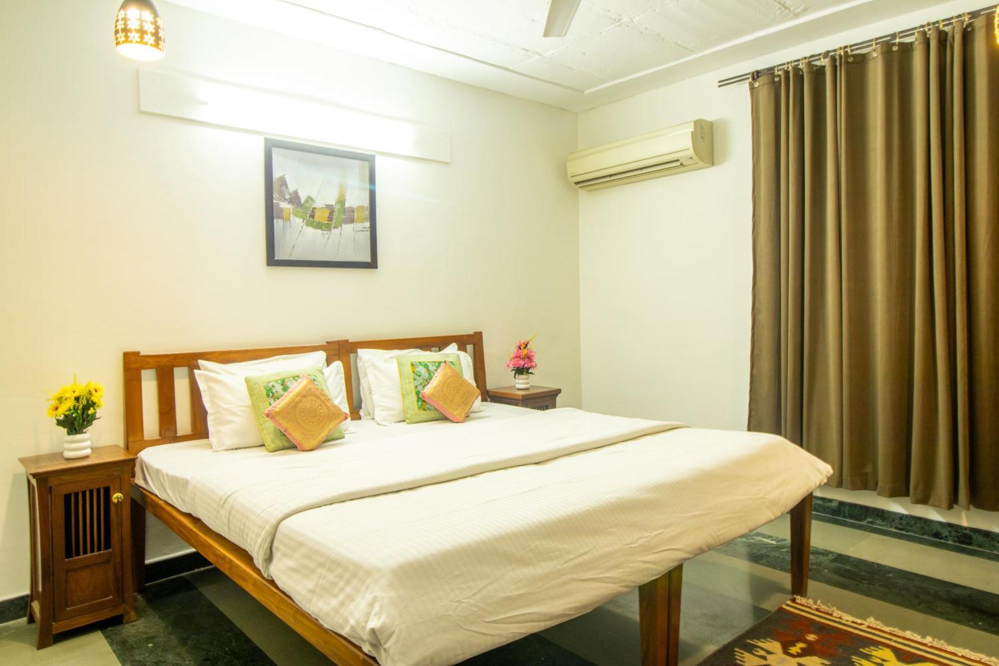 Villa Opulent Antique 6br Independent In Gurugram *