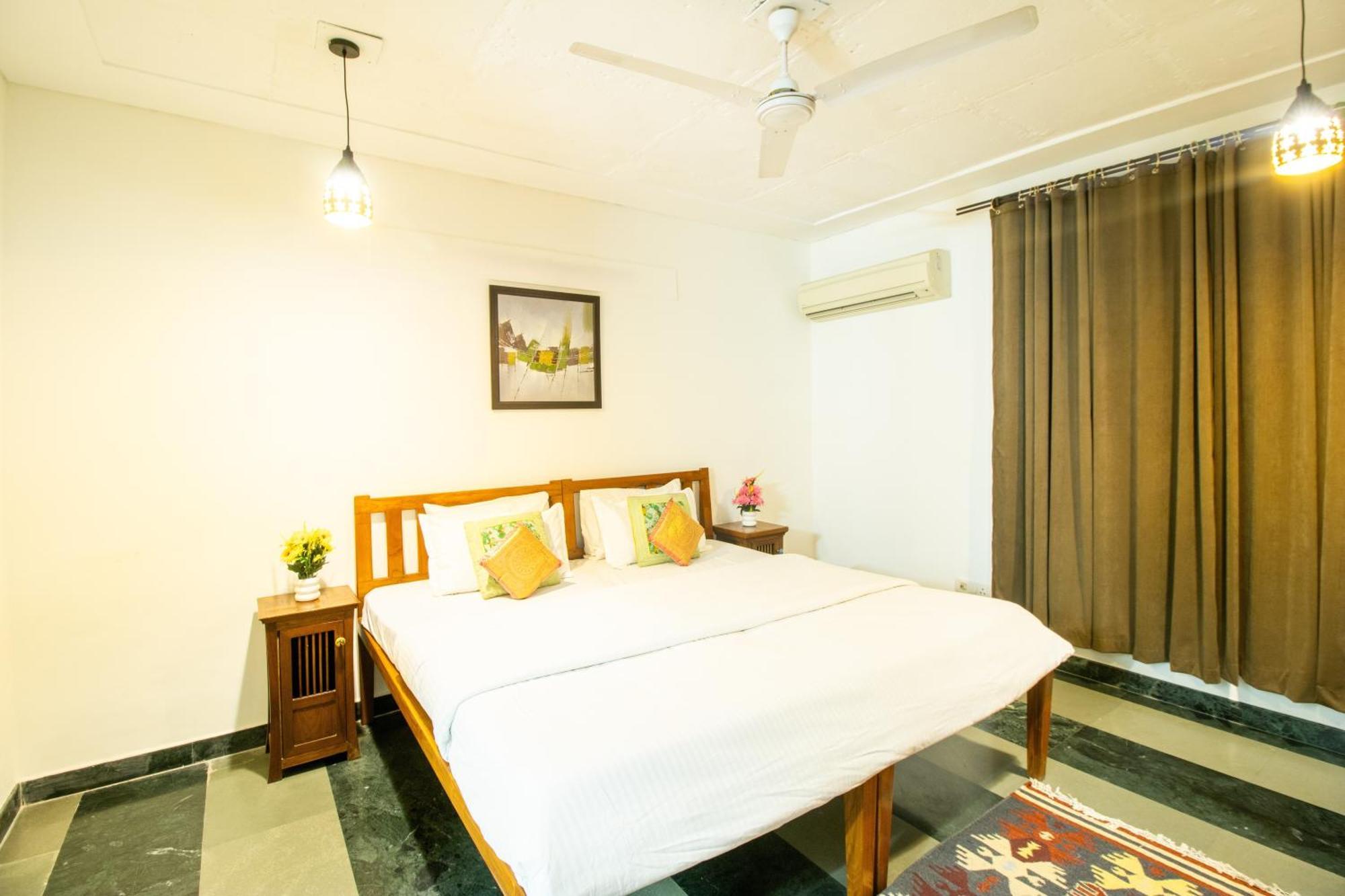 Villa Opulent Antique 6br Independent In Gurugram