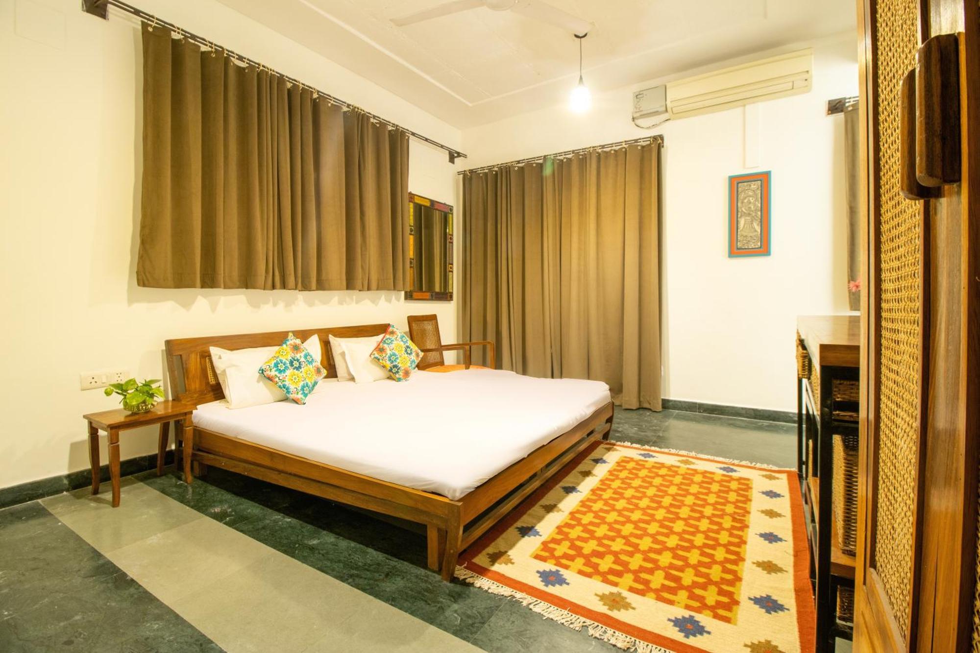 Opulent Antique 6br Independent In Gurugram Villa *