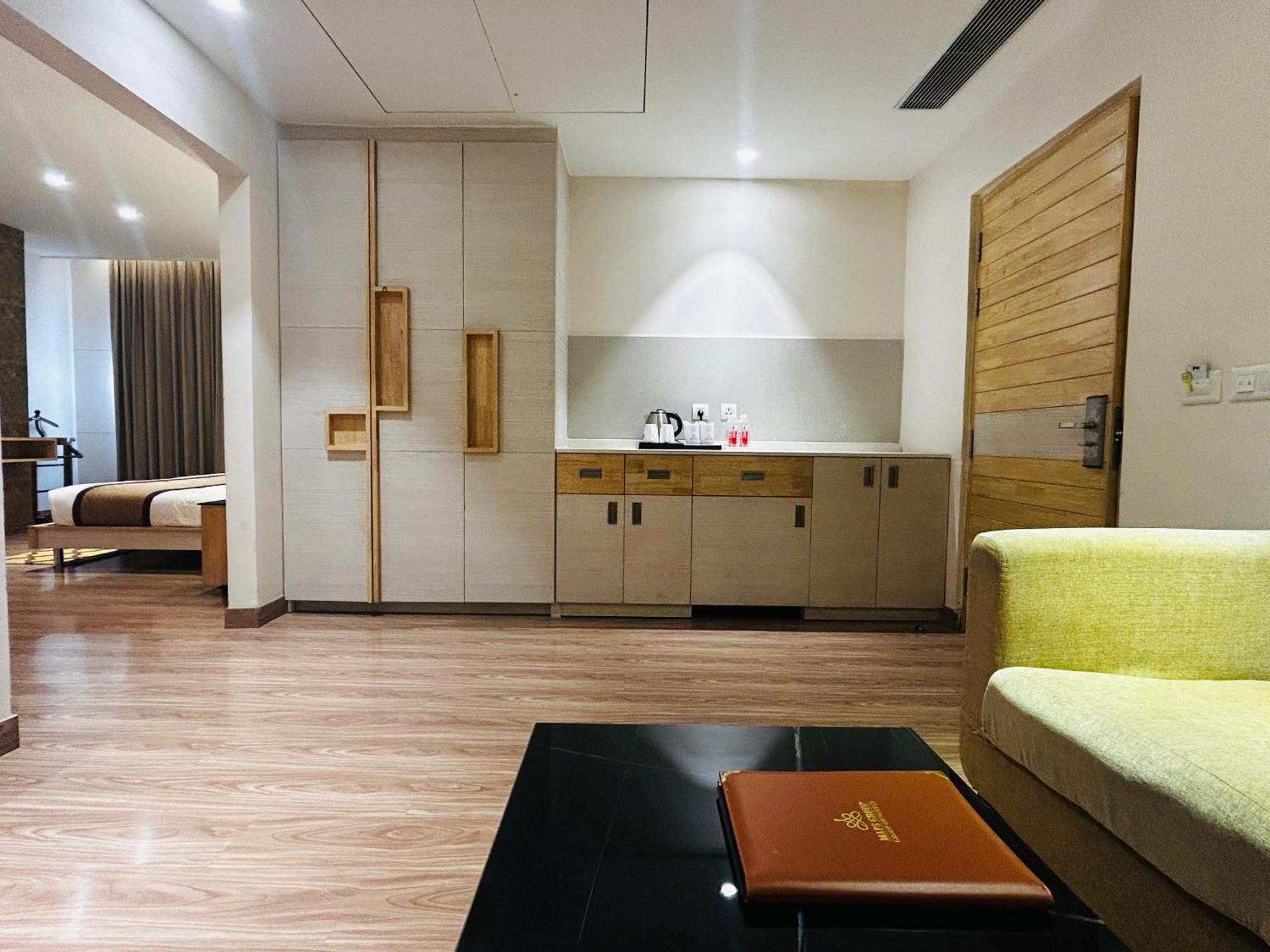 Sakura Gold Hotel Gurgaon