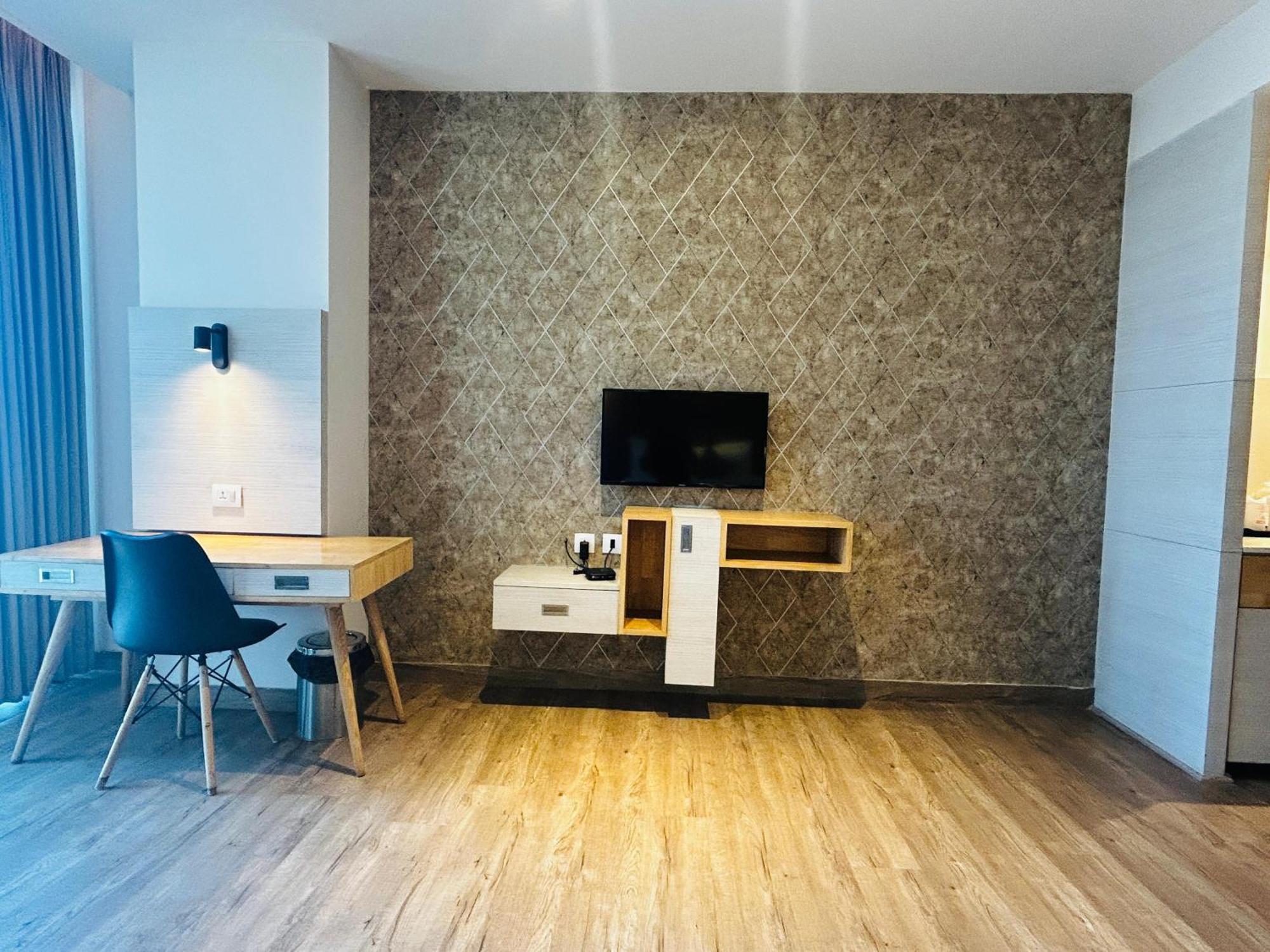 Sakura Gold Hotel Gurgaon