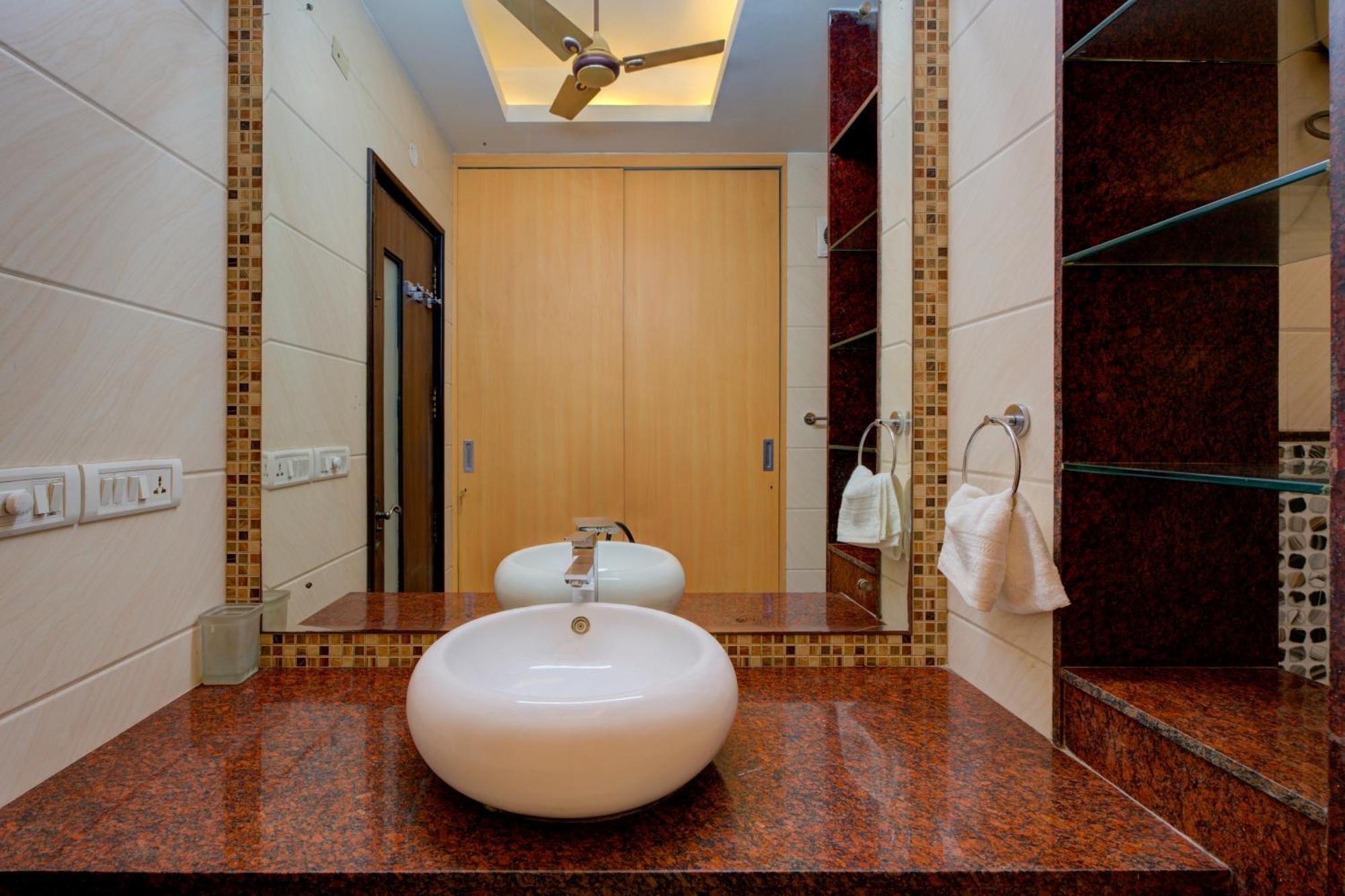 Hotel Amrit And Banquet Medanta Hospital Medicity Gurgaon