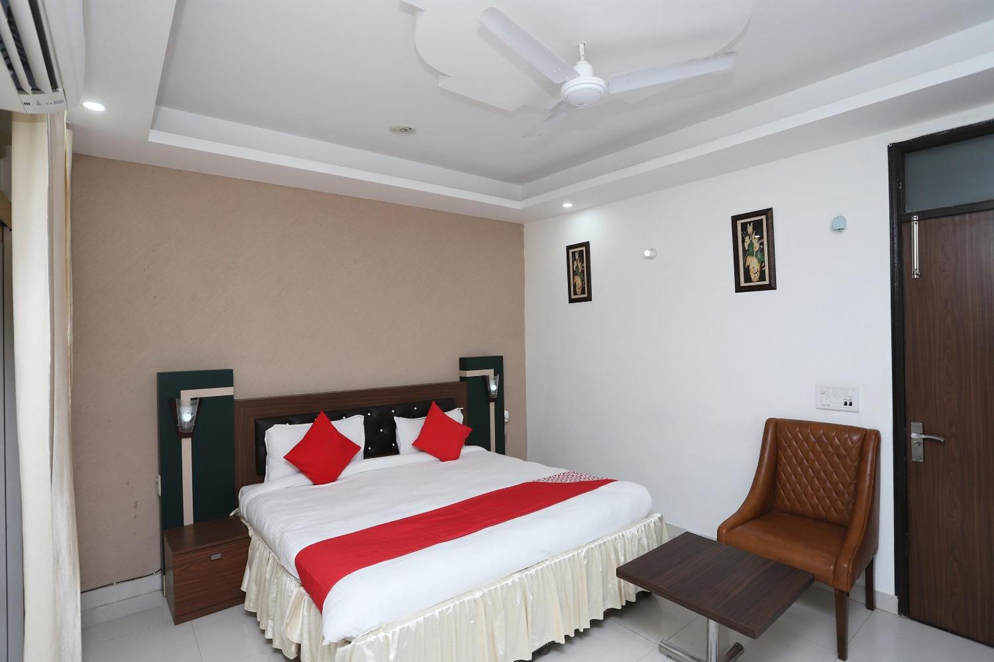 Hotel Super Capital O Levanti Near Aravali Biodiversity Park Gurgaon