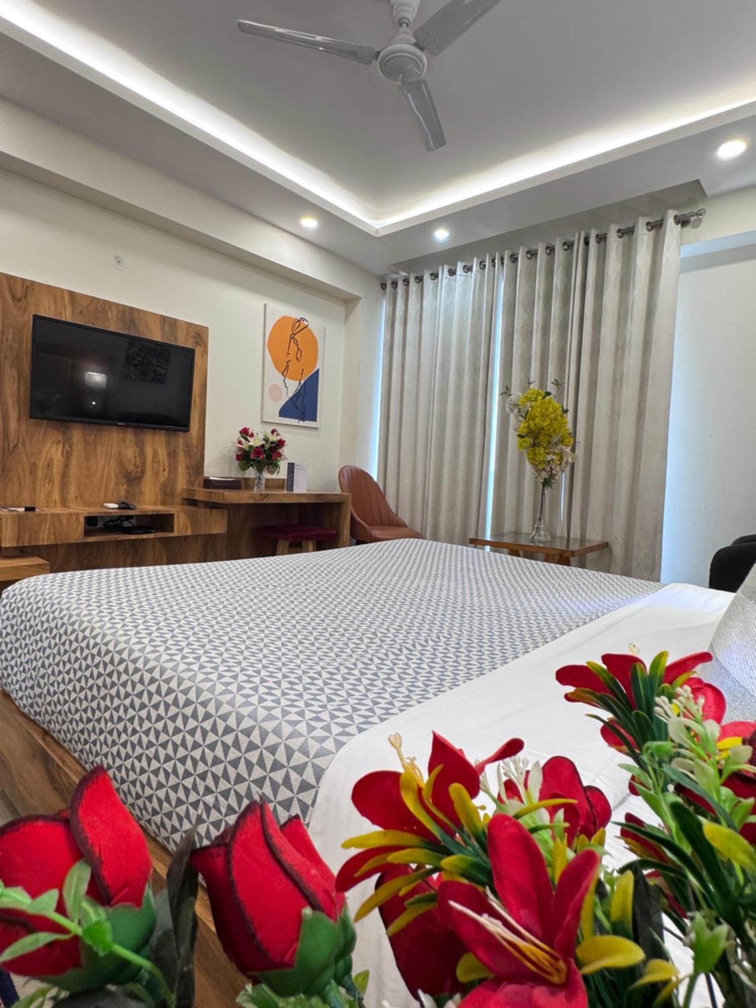 Golf View Suites-golf Course Road Hotel 3*